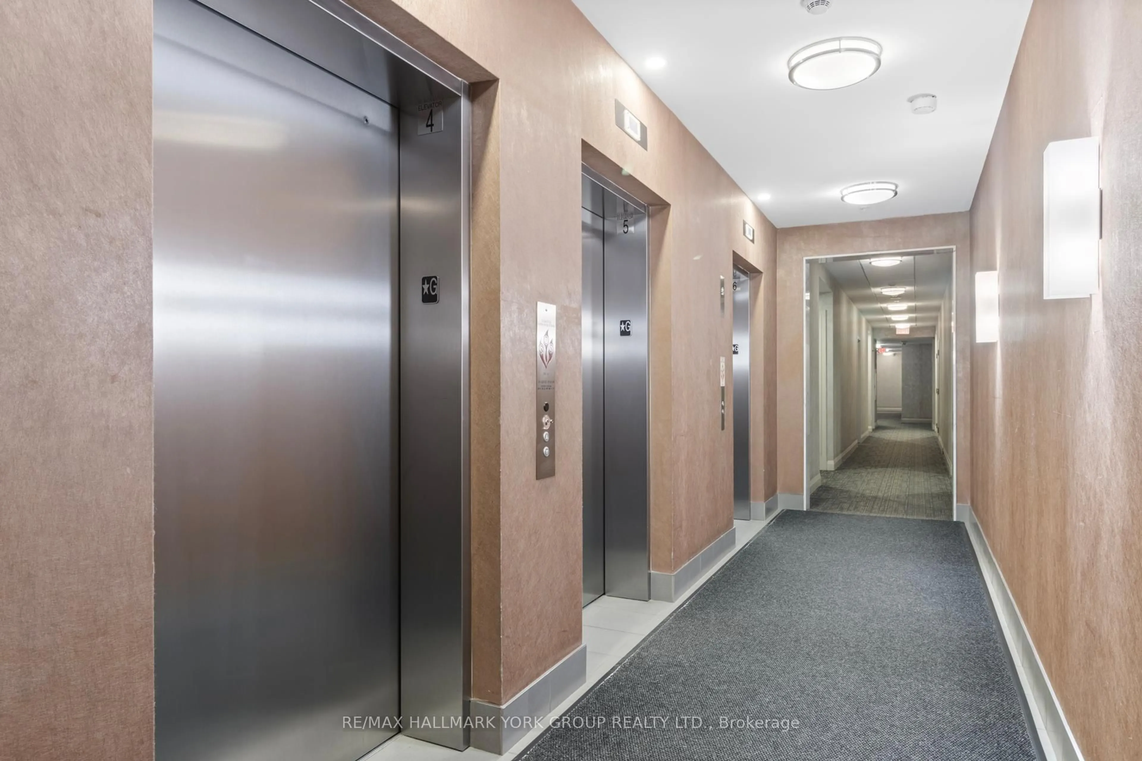 Indoor foyer for 85 North Park Rd #602, Vaughan Ontario L4J 0H9