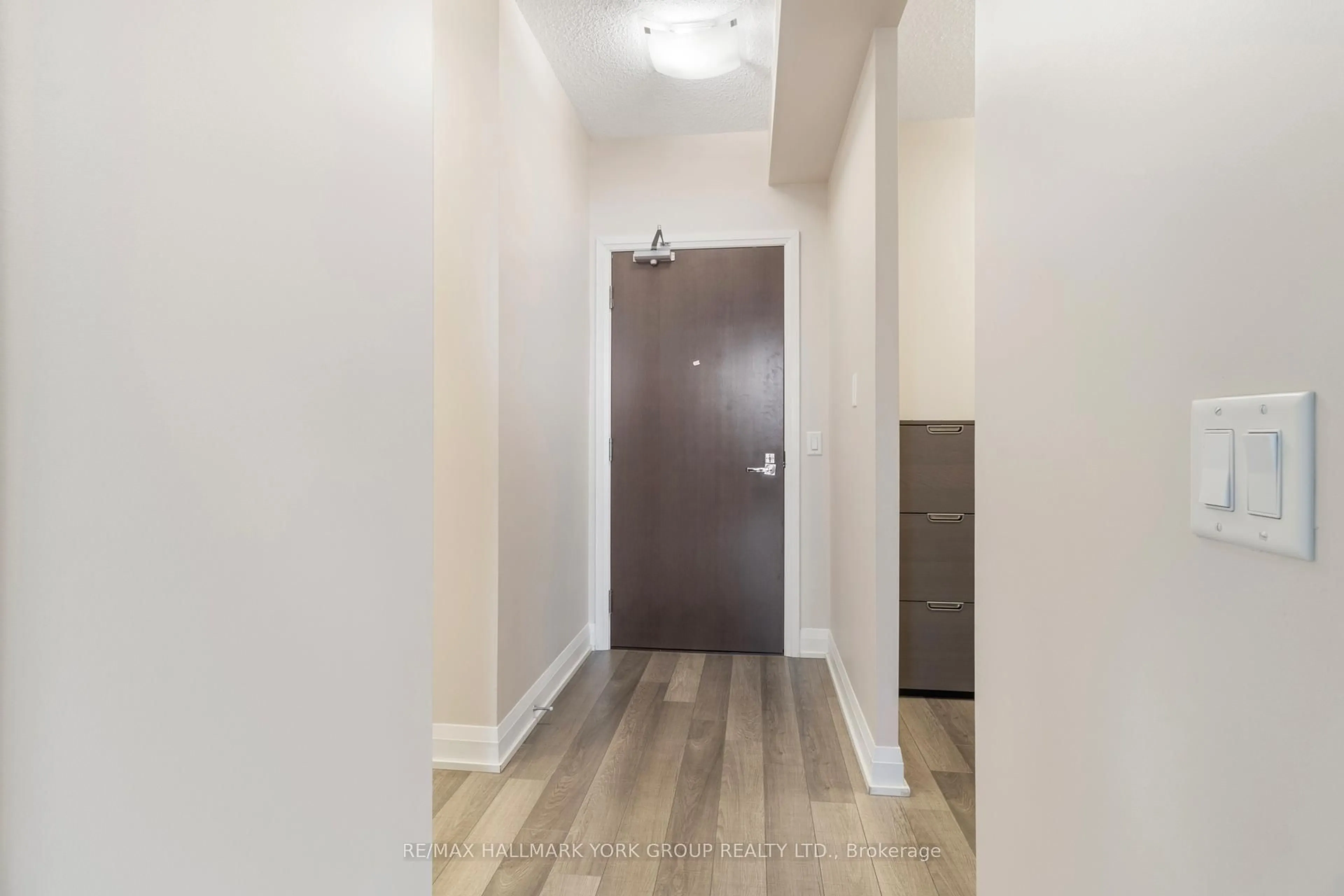 Indoor entryway for 85 North Park Rd #602, Vaughan Ontario L4J 0H9