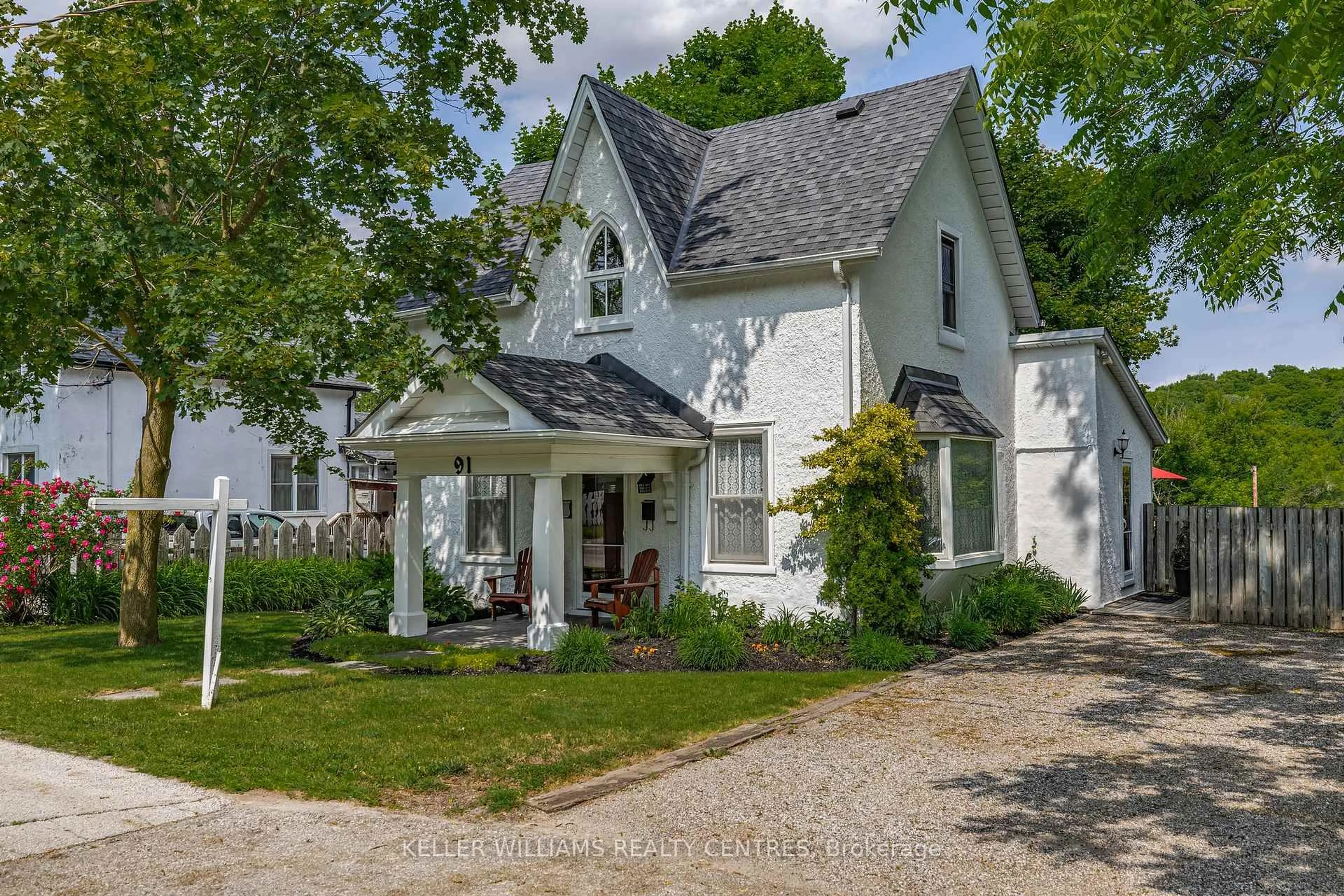 Home with brick exterior material, street for 91 Franklin St, Newmarket Ontario L3Y 4A5