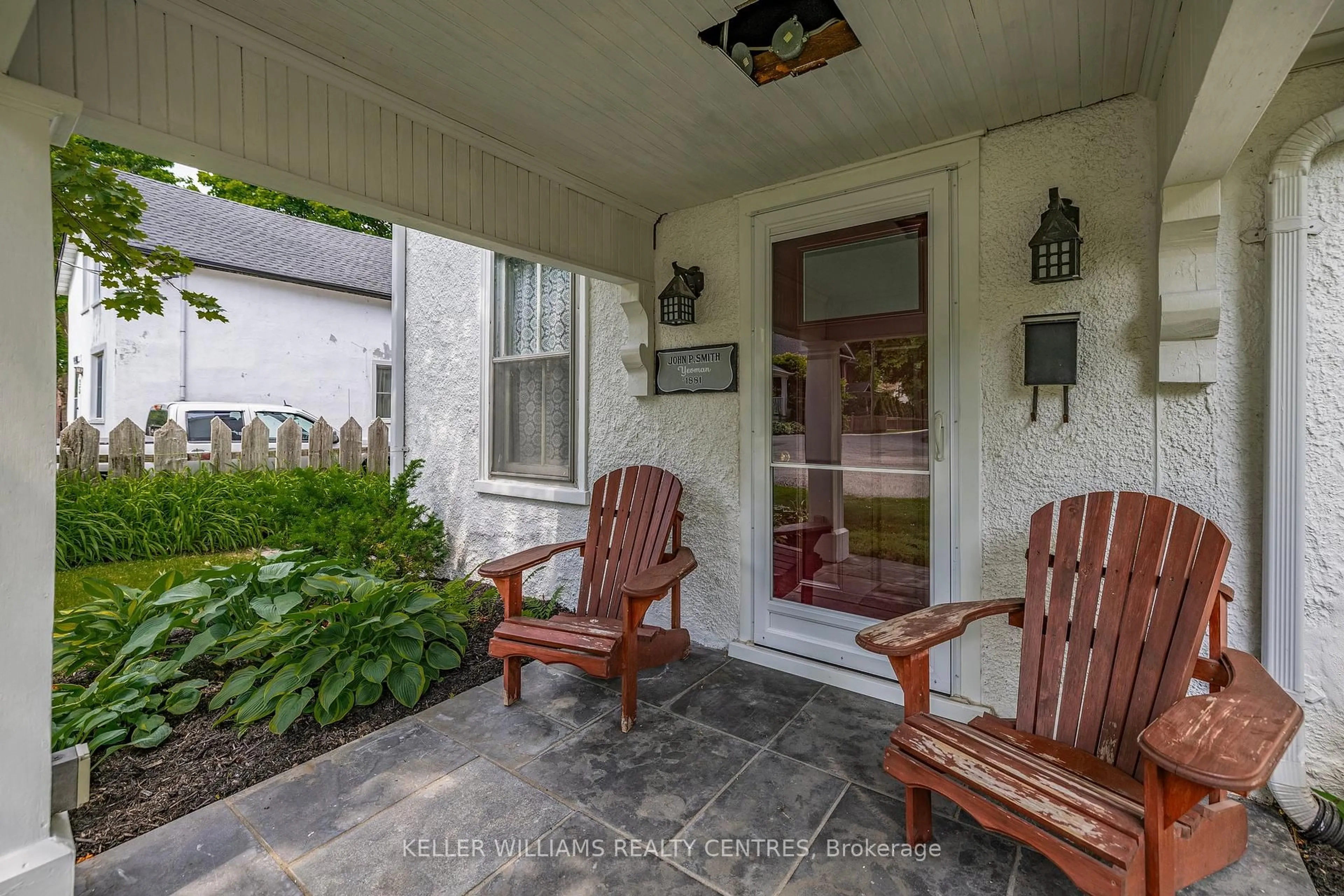Patio, street for 91 Franklin St, Newmarket Ontario L3Y 4A5