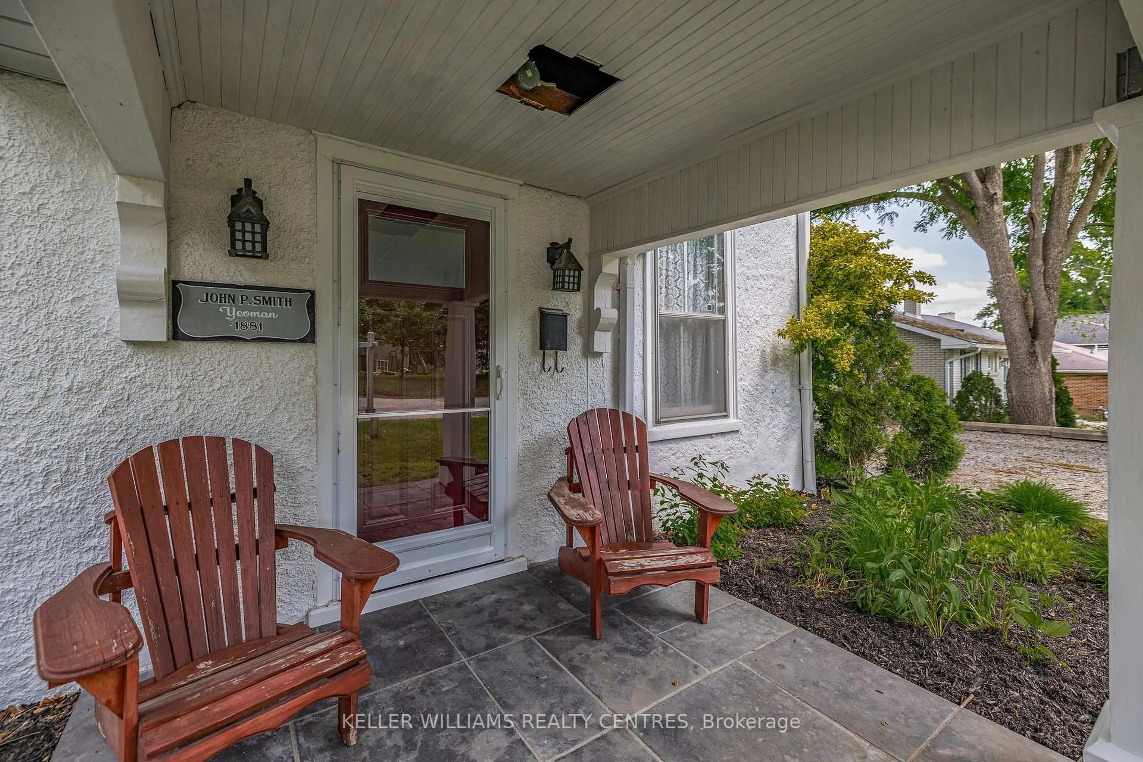 Patio, street for 91 Franklin St, Newmarket Ontario L3Y 4A5