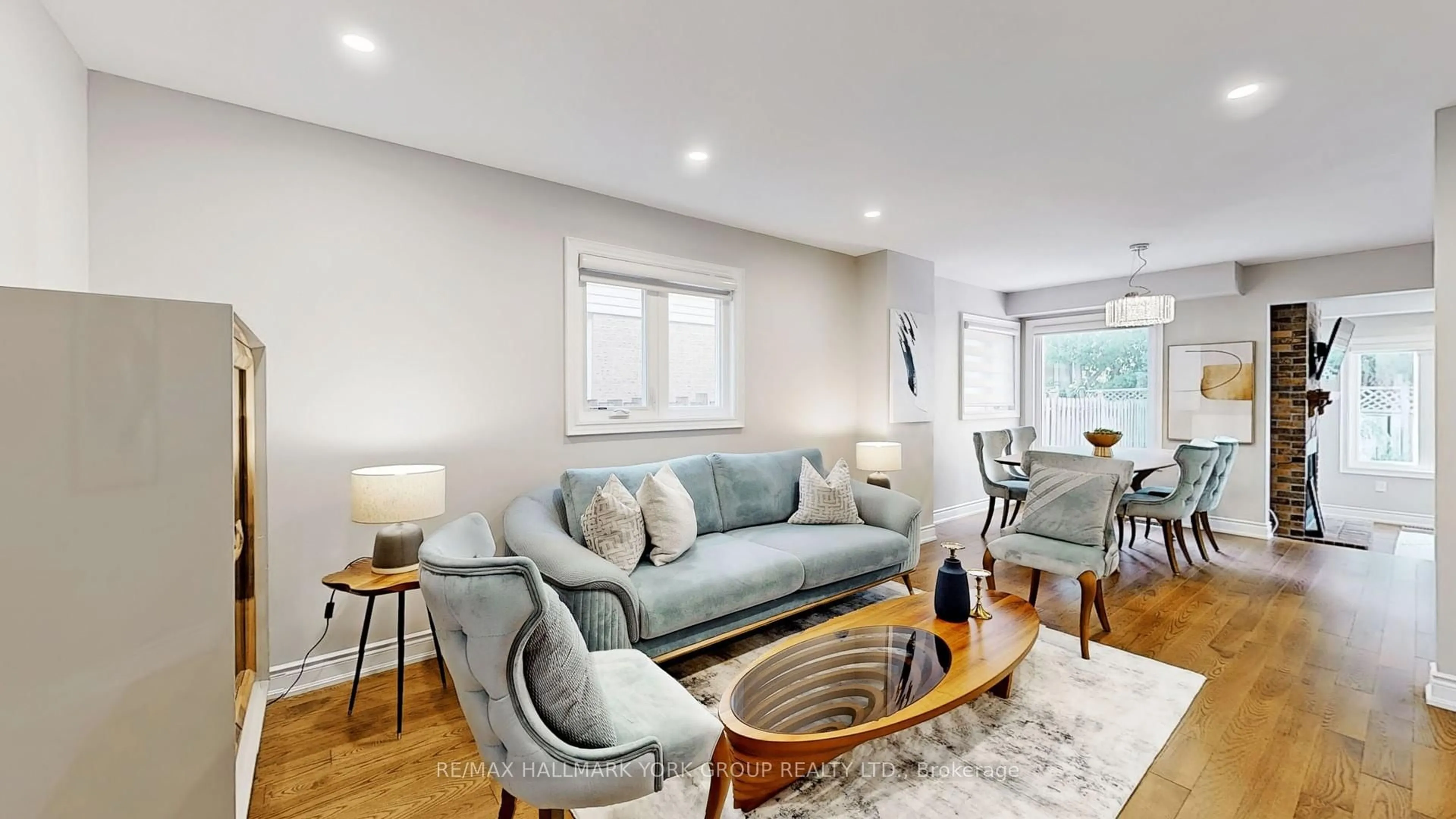 Living room with furniture, unknown for 88 Stephenson Cres, Richmond Hill Ontario L4C 5W1