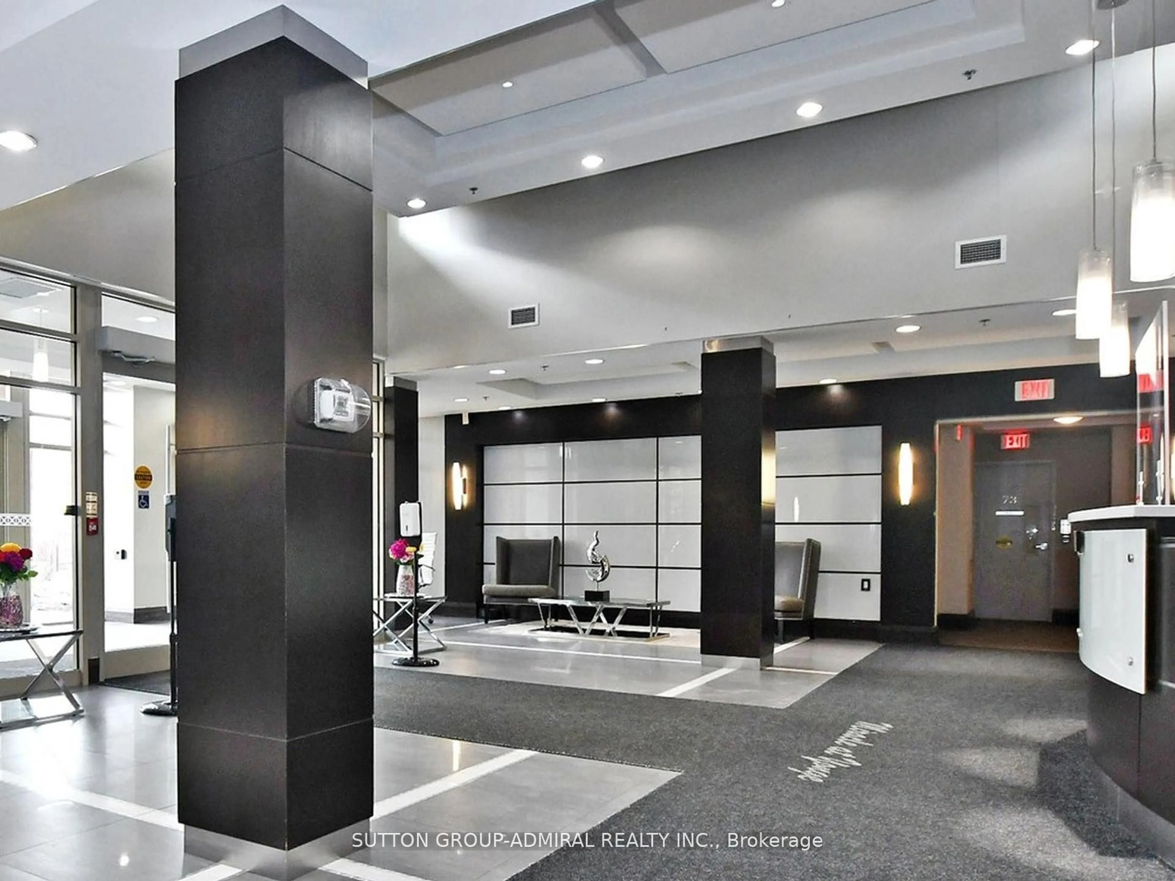 Lobby for 75 King William Cres #LPH8, Richmond Hill Ontario L4B 0C1