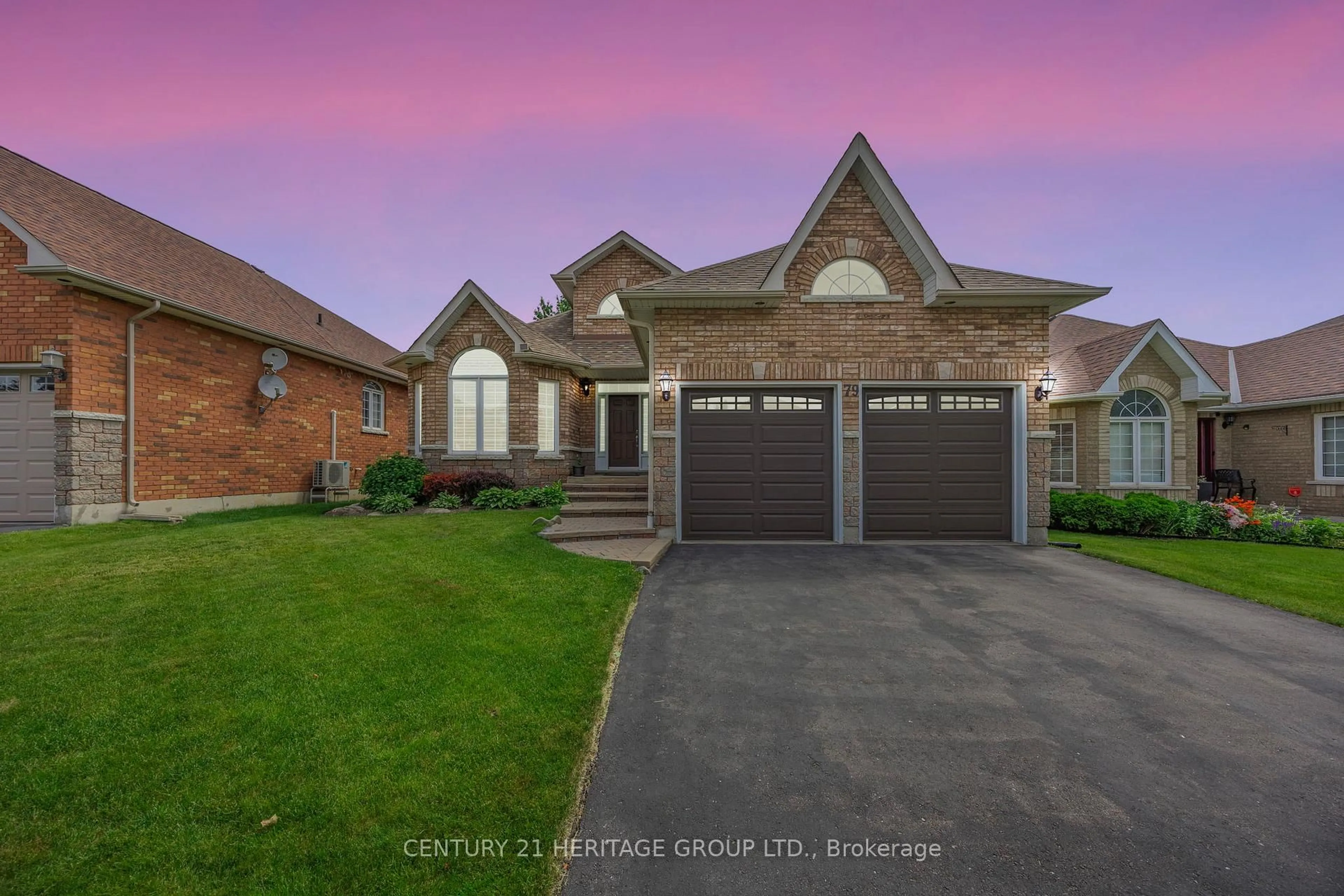 Home with brick exterior material, street for 79 Metcalfe Dr, Bradford West Gwillimbury Ontario L3Z 3C6