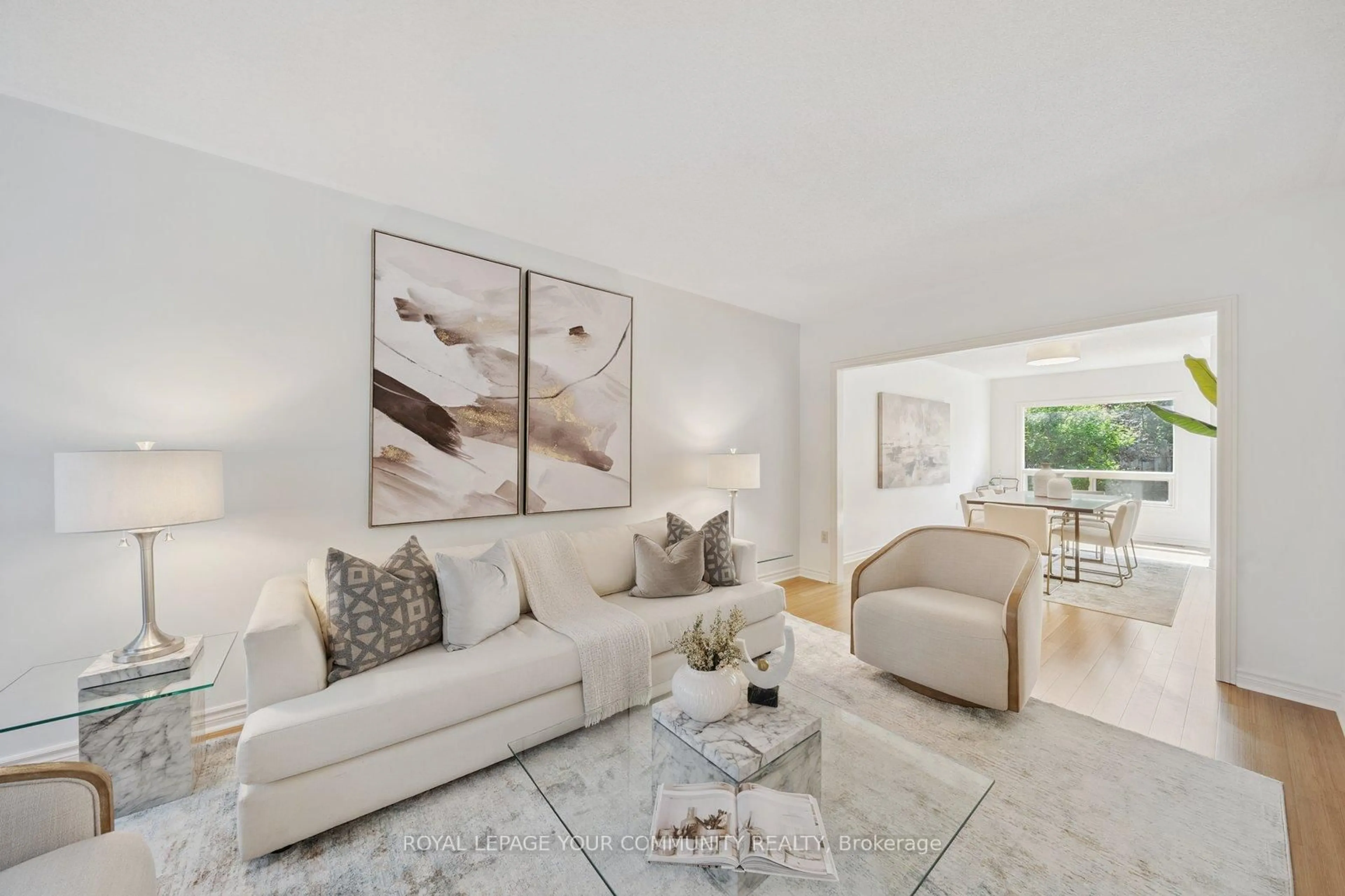 Living room with furniture, unknown for 75 VENICE Cres, Vaughan Ontario L4J 7T1