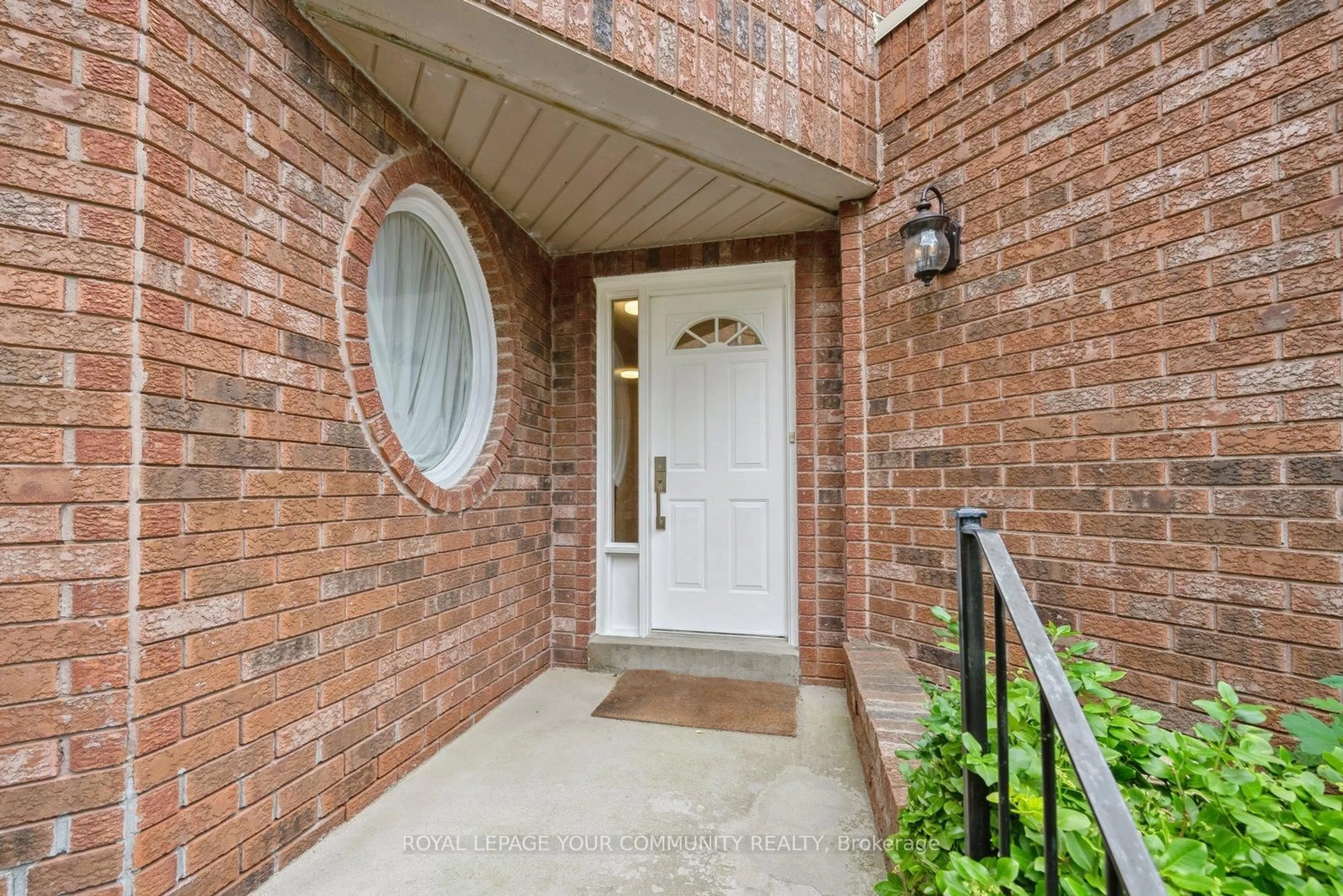 Indoor entryway for 75 VENICE Cres, Vaughan Ontario L4J 7T1