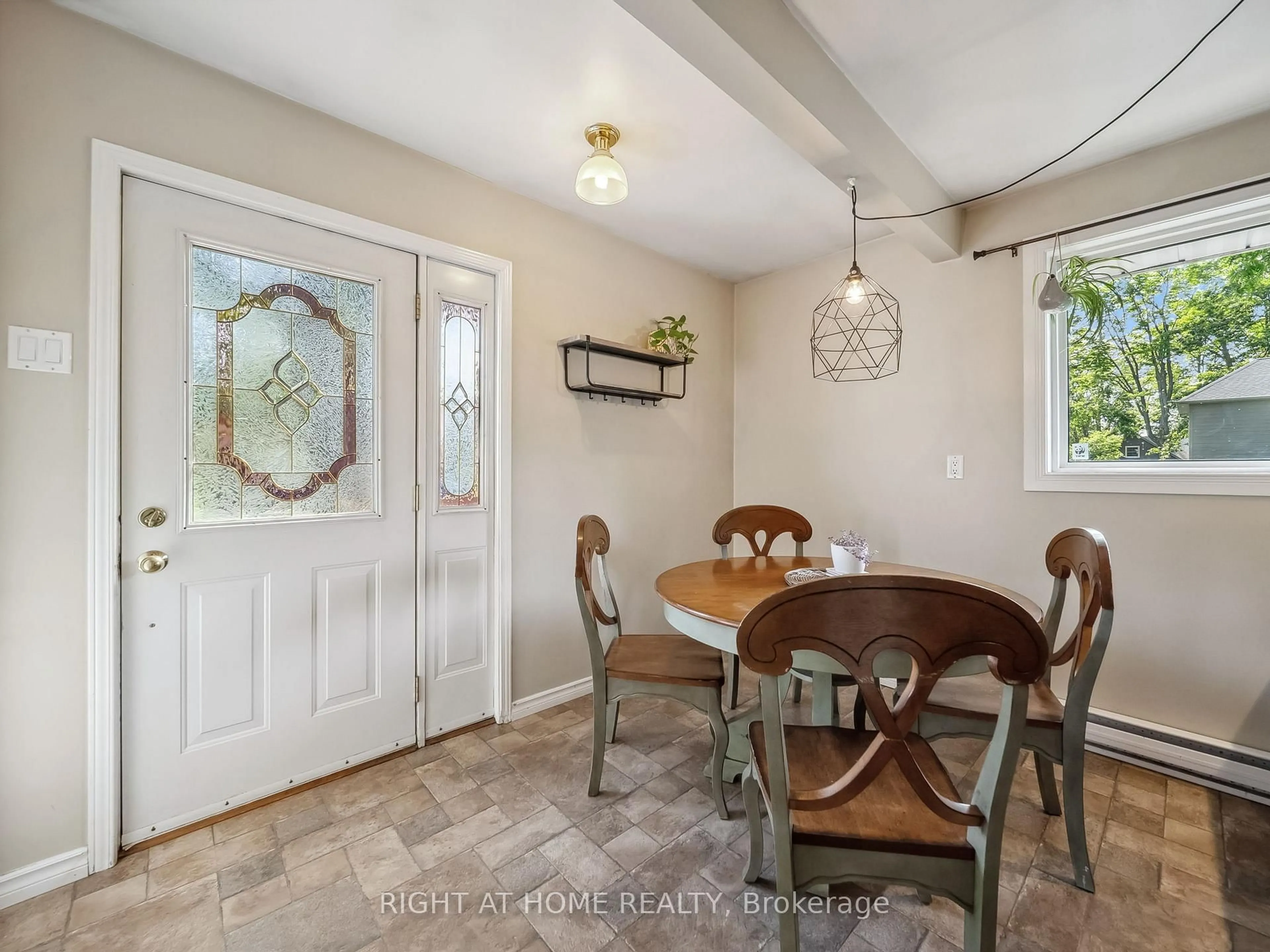 Dining room, ceramic/tile floor for 78 Eighth St, Brock Ontario L0K 1A0