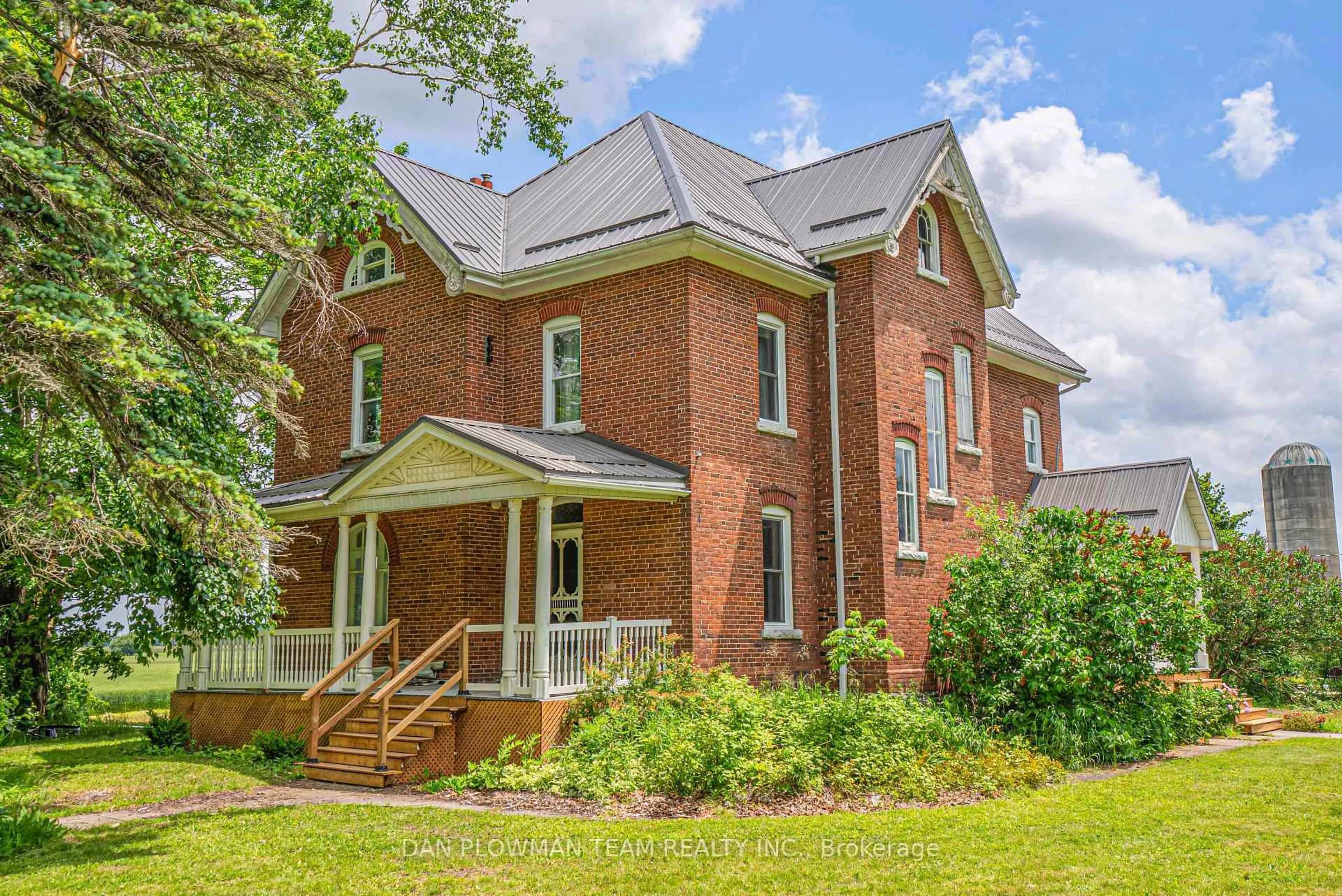 Home with brick exterior material, building for 1250 Concession 2 Rd, Brock Ontario L0K 1A0