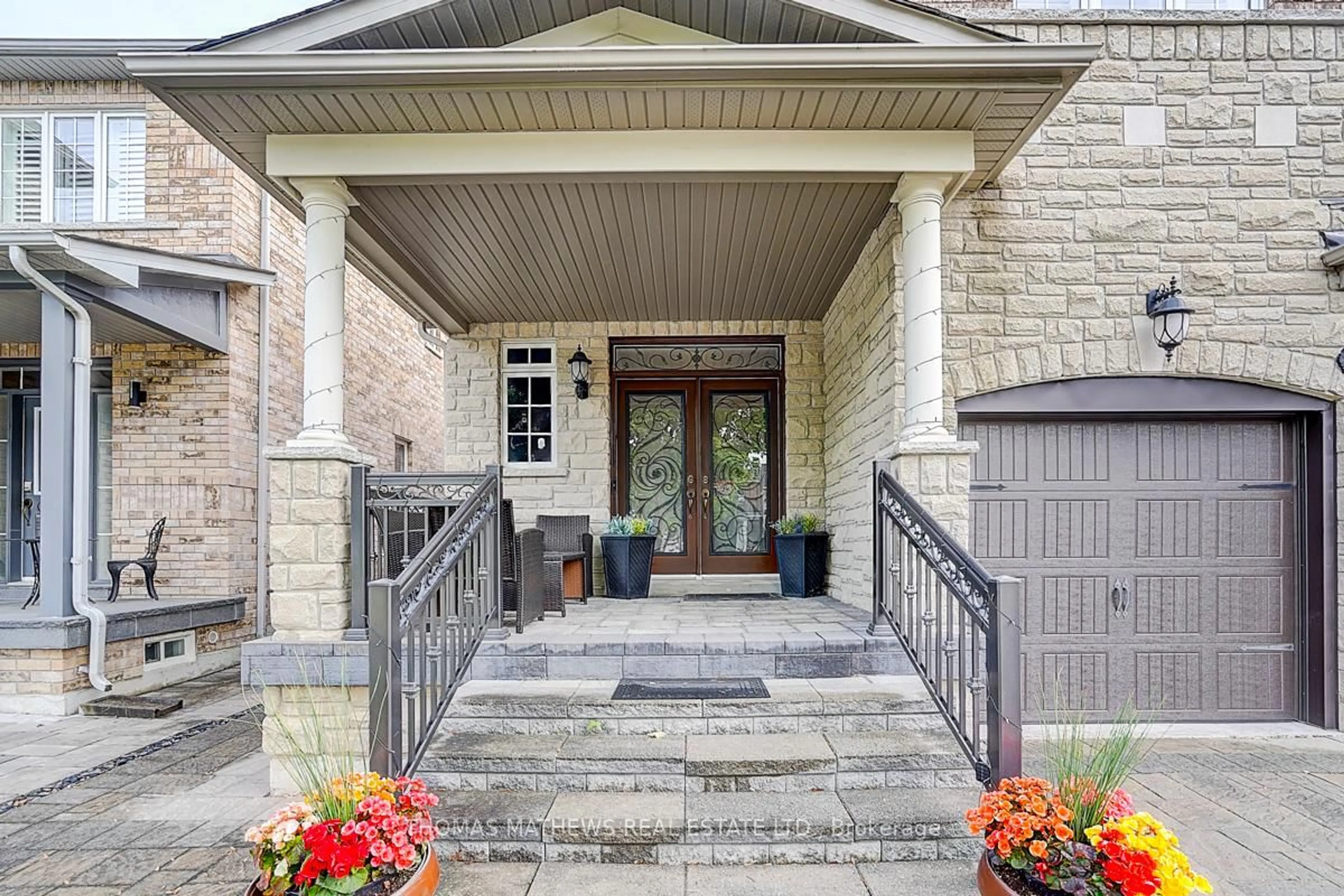 Indoor entryway for 70 Reginald Lamb Cres, Markham Ontario L6B 0B5