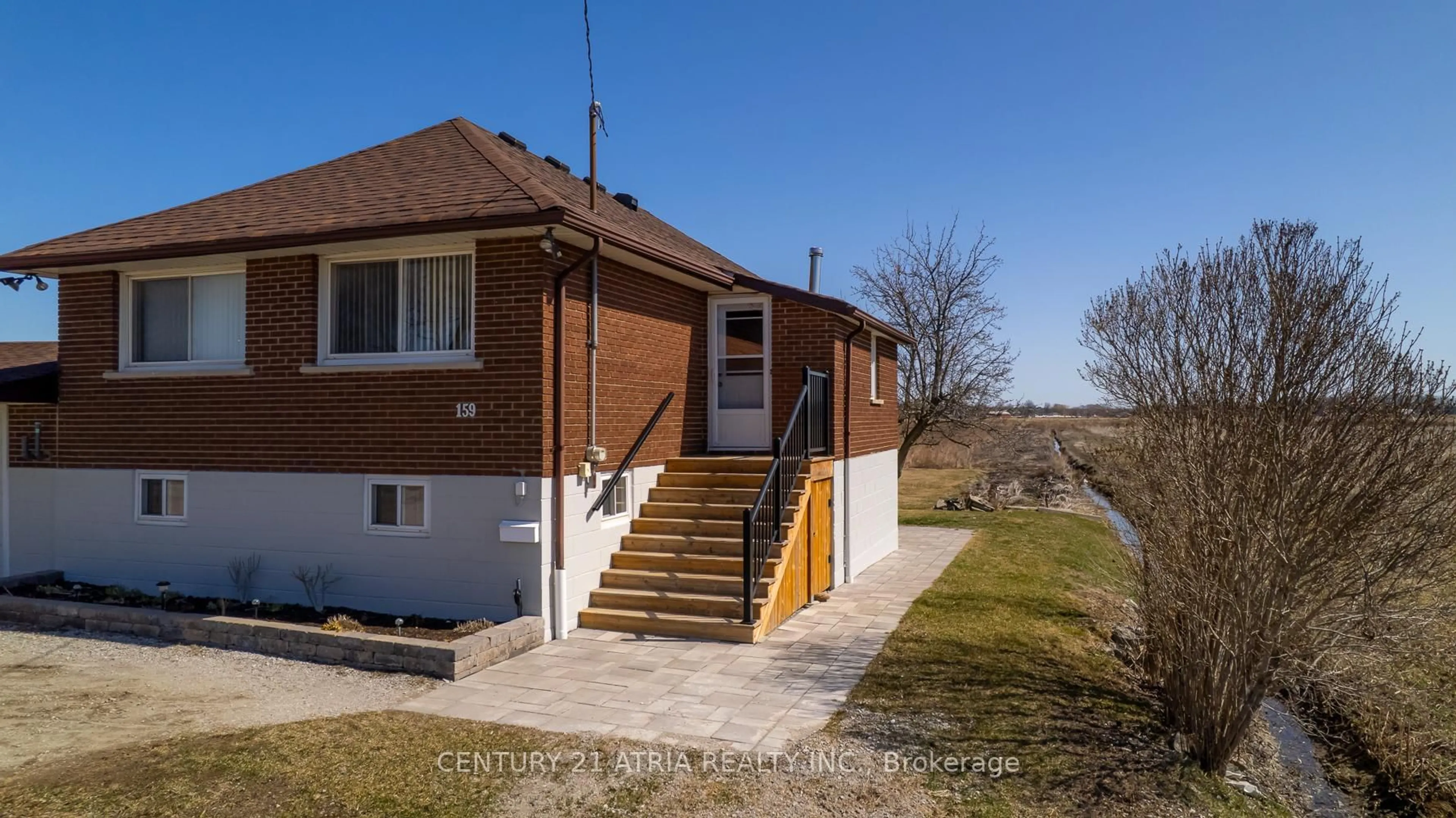 A pic from outside/outdoor area/front of a property/back of a property/a pic from drone, unknown for 159 Morris Rd, Bradford West Gwillimbury Ontario L3Z 2A2