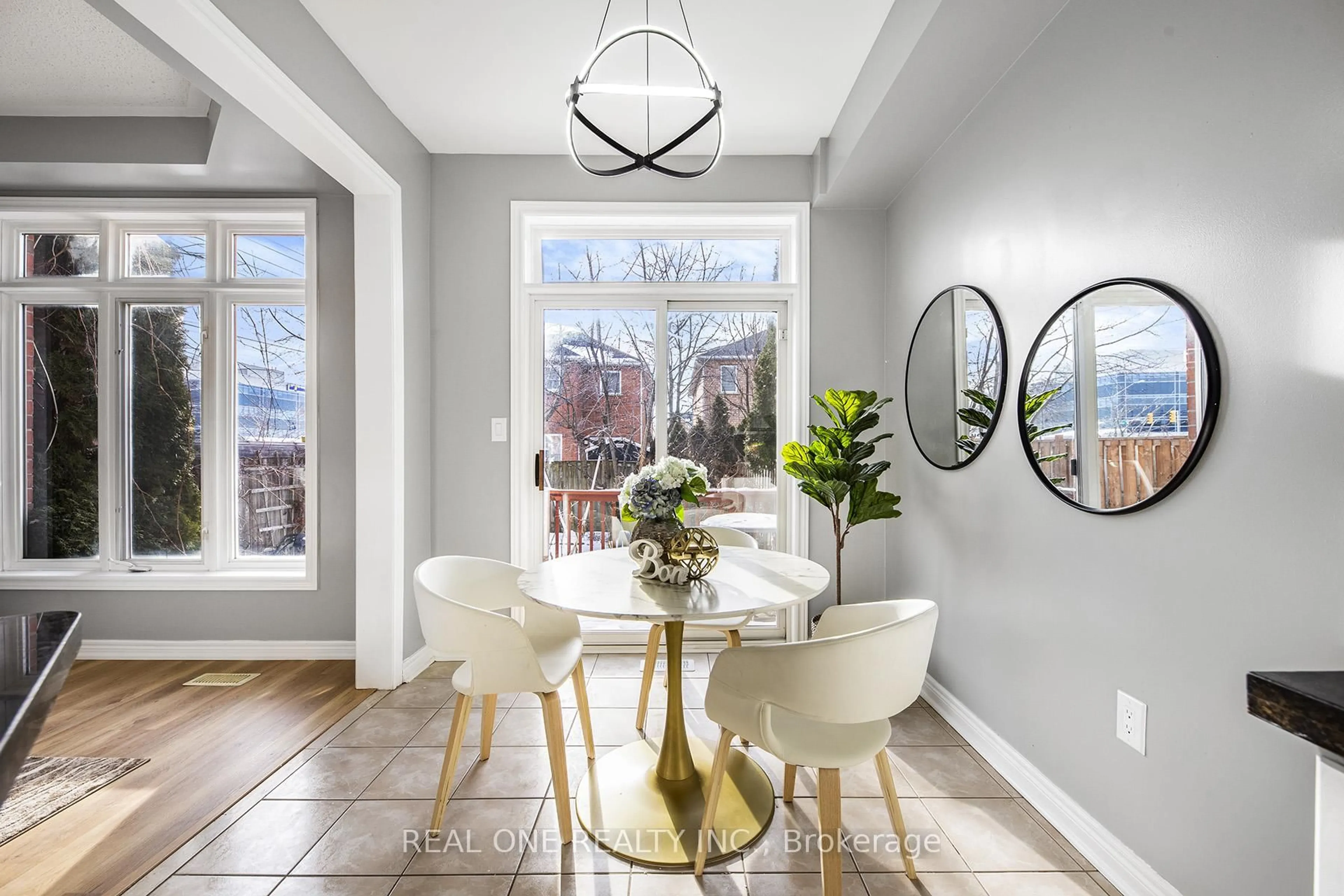 Dining room, ceramic/tile floor for 49 Ruby Cres, Richmond Hill Ontario L4S 2E9