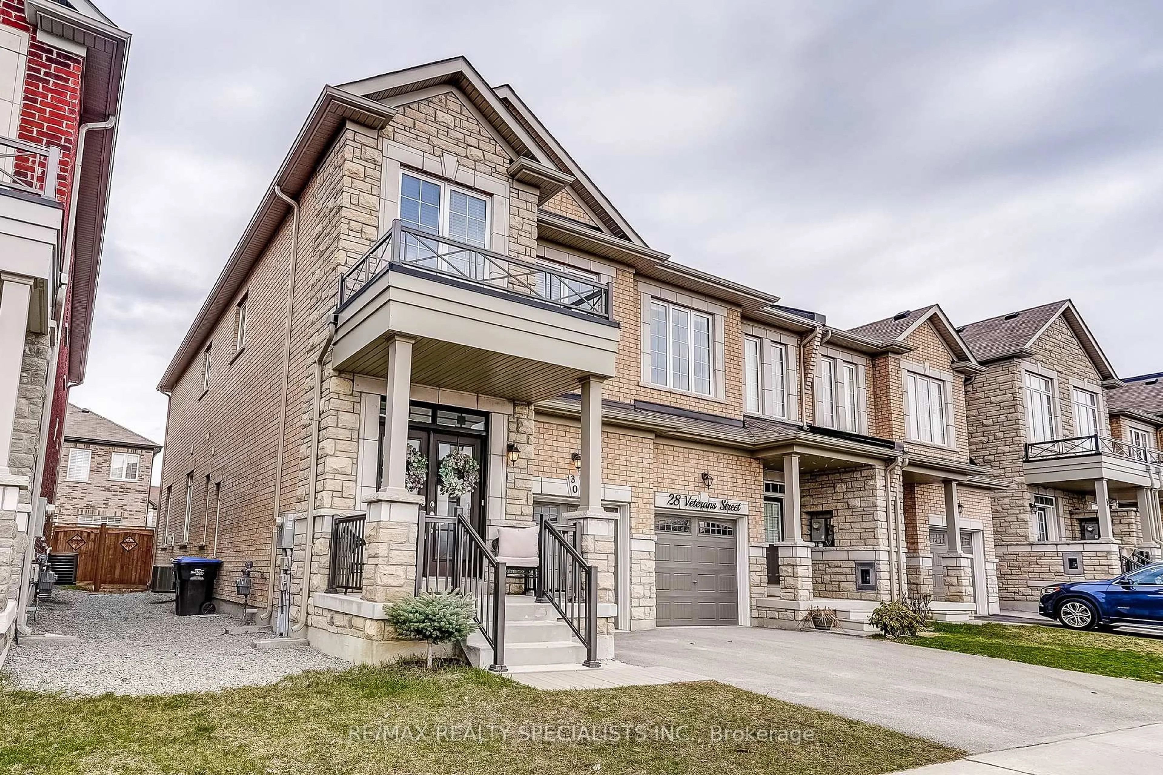 Home with brick exterior material, street for 30 Veterans St, Bradford West Gwillimbury Ontario L3Z 4L3