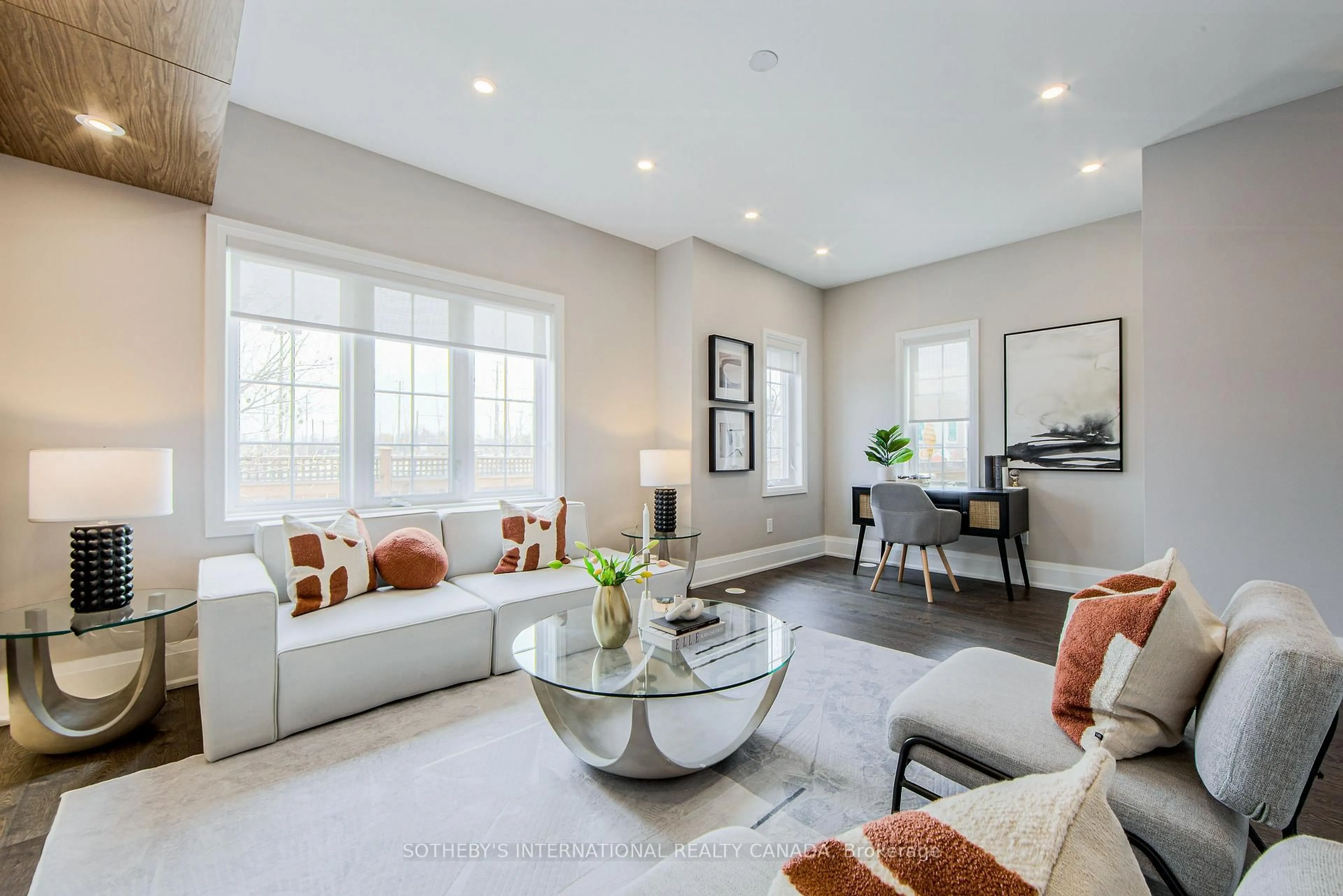 Living room with furniture, unknown for 21 Sir Frederick Banting Way, Markham Ontario L3R 1L4