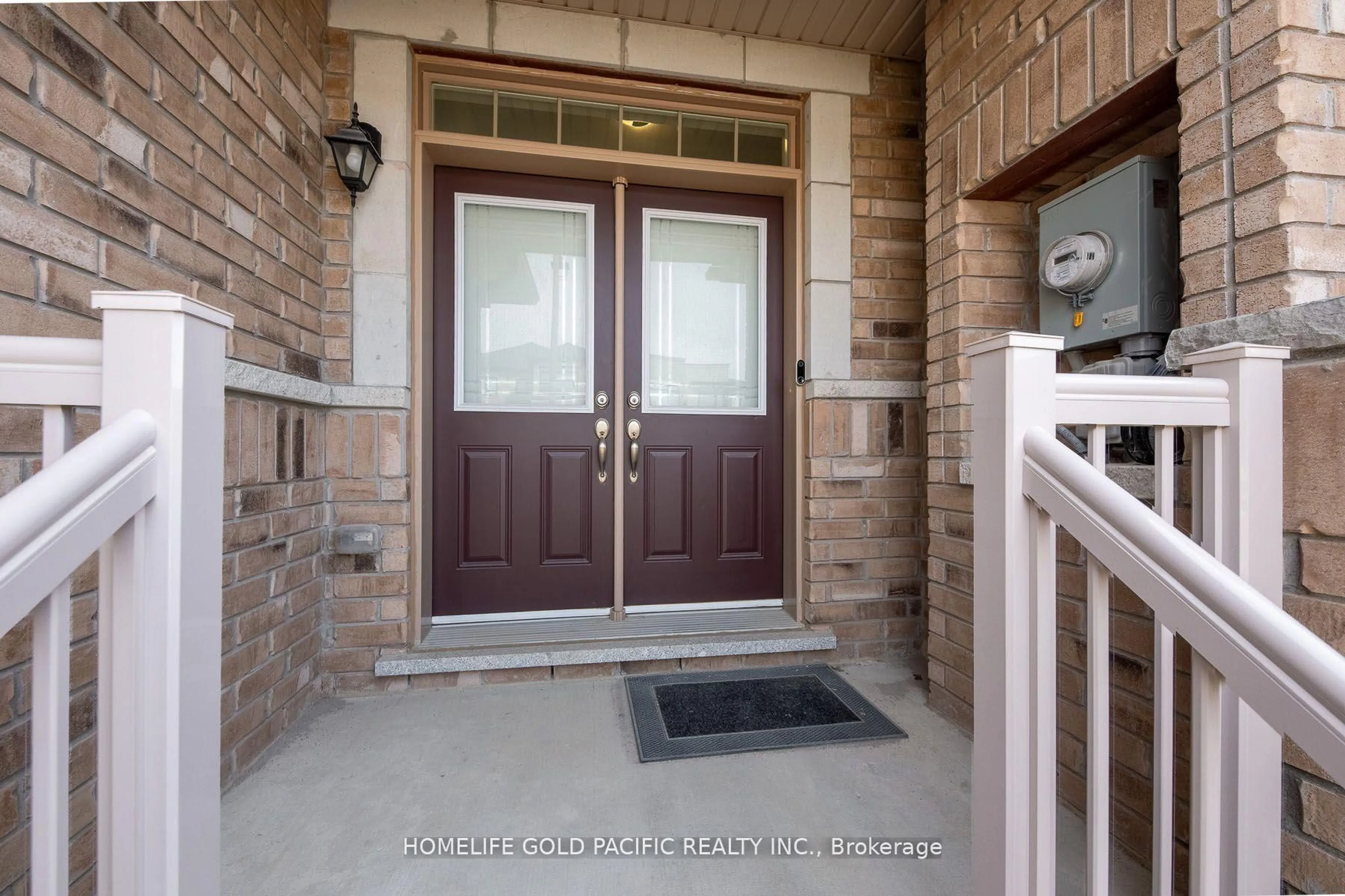 Indoor entryway for 61 Markview Rd, Whitchurch-Stouffville Ontario L4A 4W3