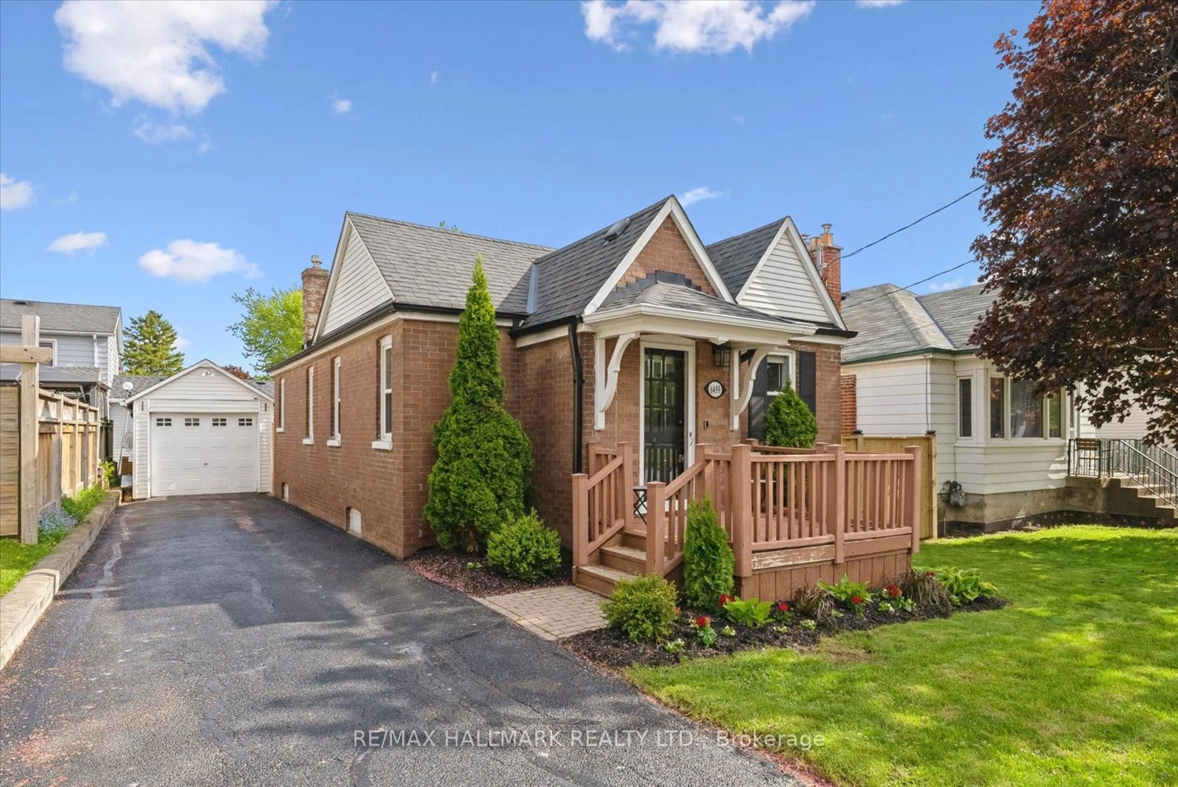 Home with brick exterior material, street for 6499 Main St, Whitchurch-Stouffville Ontario L4A 1H1