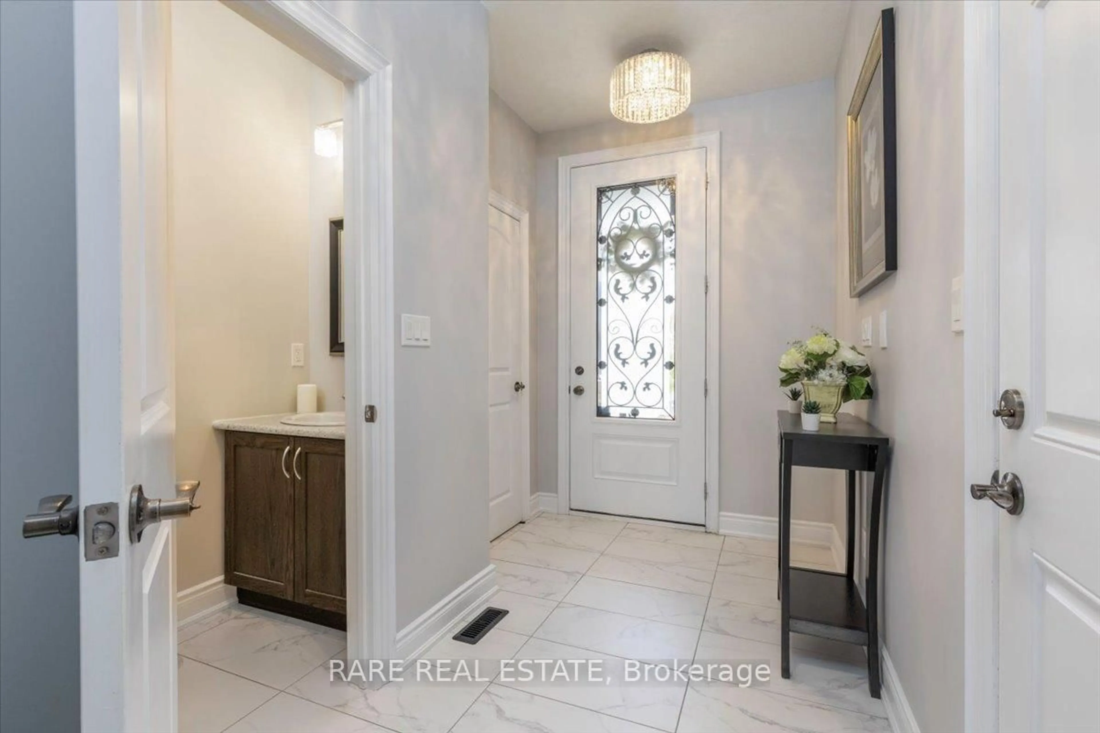 Indoor entryway for 30 Morris Dr, Essa Ontario L3W 0M5