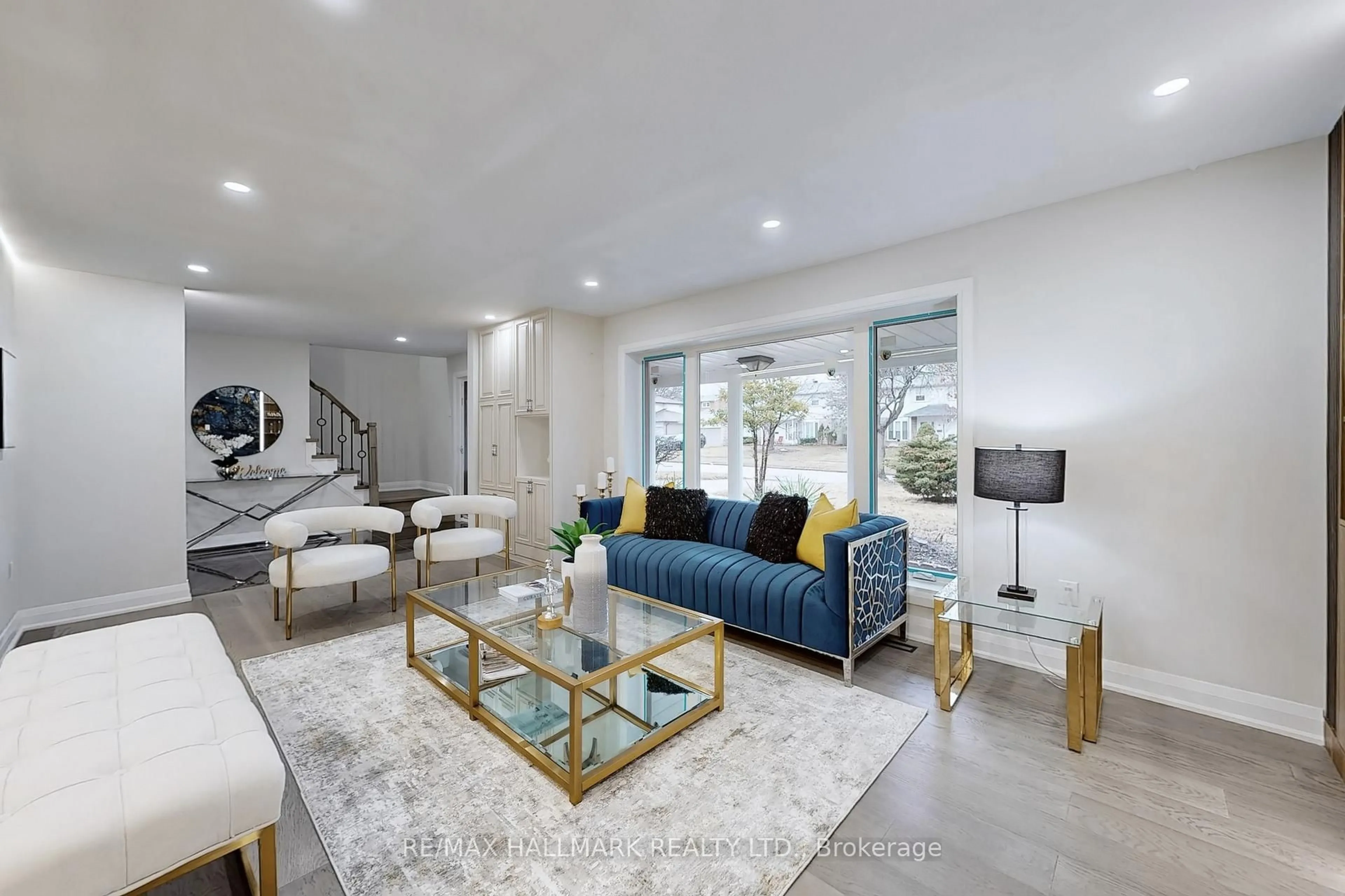Living room with furniture, unknown for 40 Squire Baker's Lane, Markham Ontario L3P 3G9