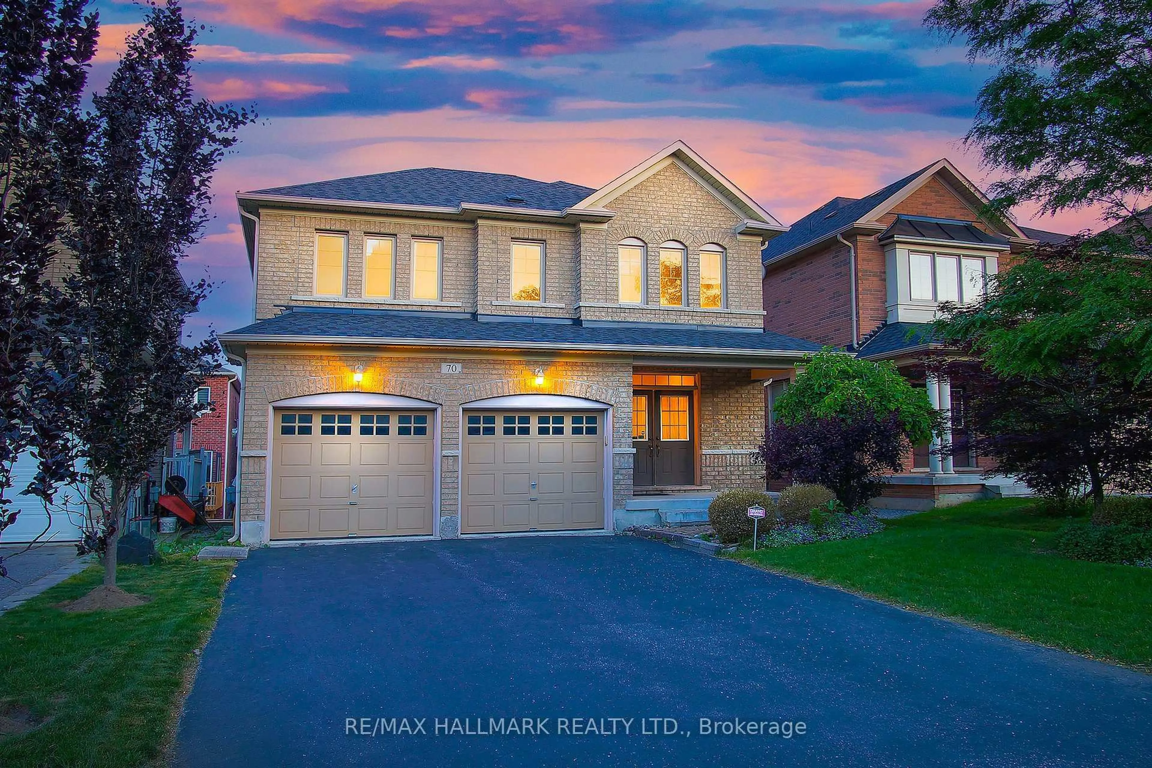 Home with brick exterior material, water/lake/river/ocean view for 70 Maplebank Cres, Whitchurch-Stouffville Ontario L4A 0R8