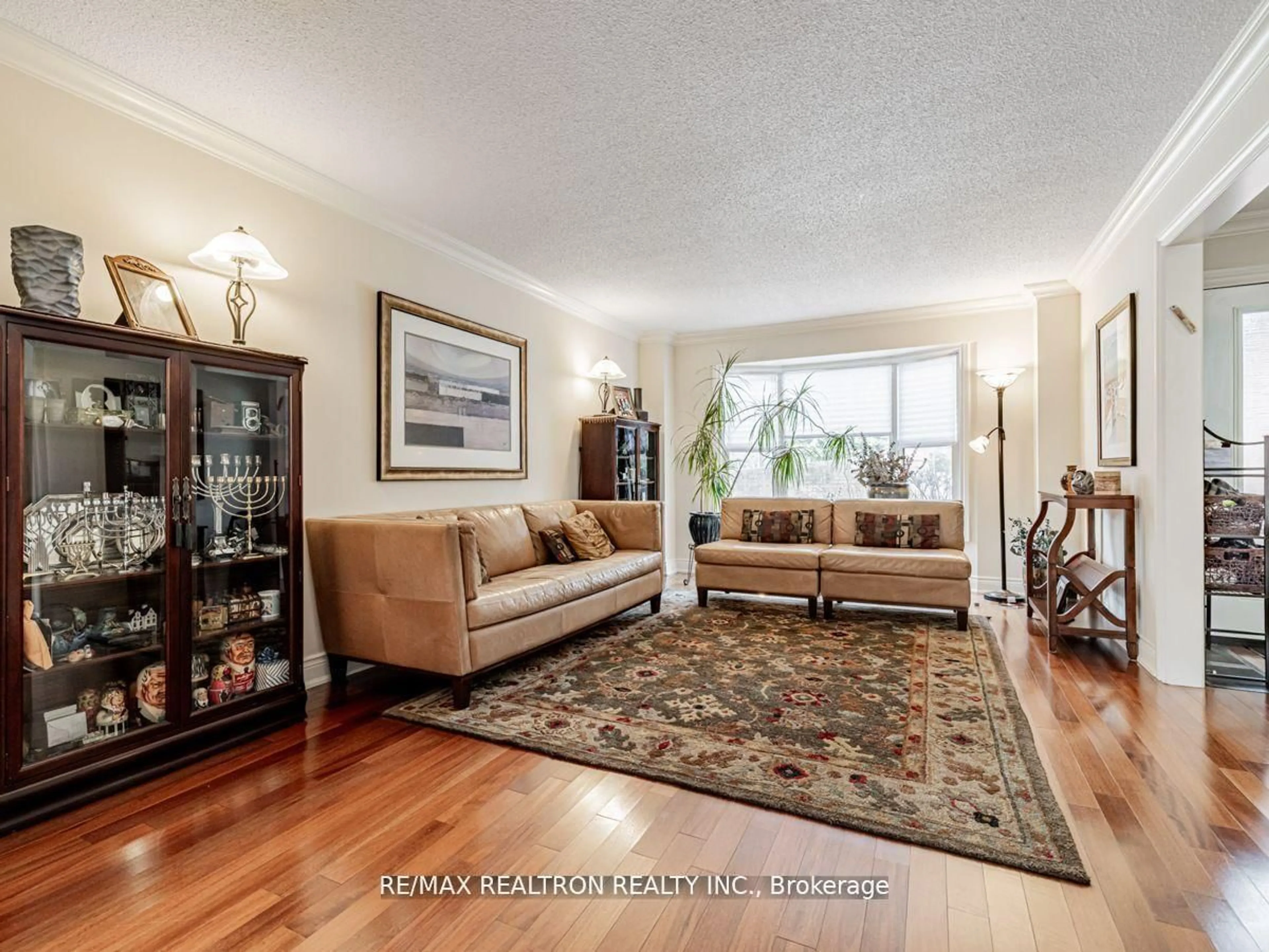 Living room with furniture, unknown for 209 Charles St, Vaughan Ontario L4J 3A2