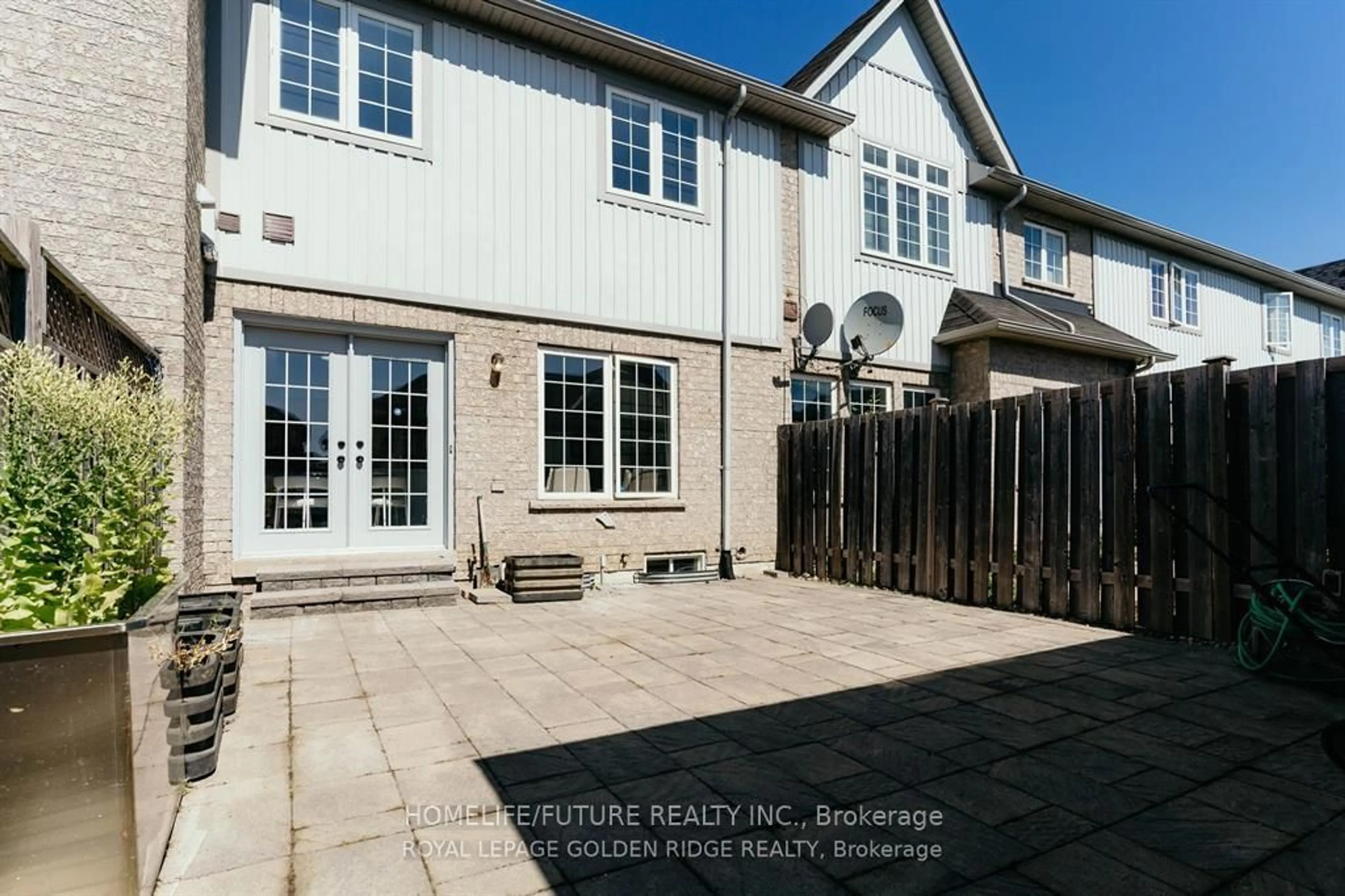 Patio, street for 877 Bur Oak Ave, Markham Ontario L6E 1W8