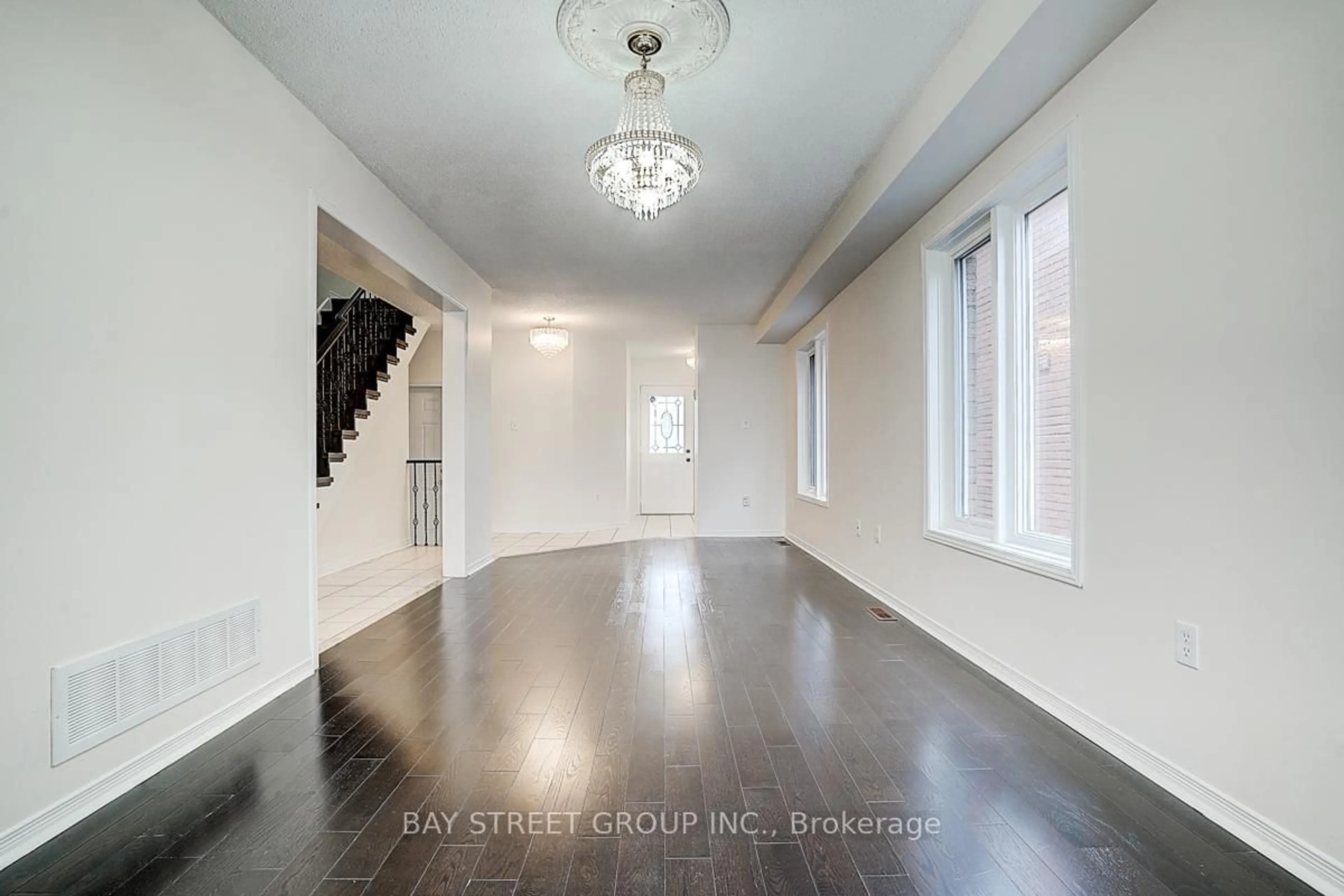 Indoor entryway for 11 Tara Cres, Markham Ontario L3S 4S7