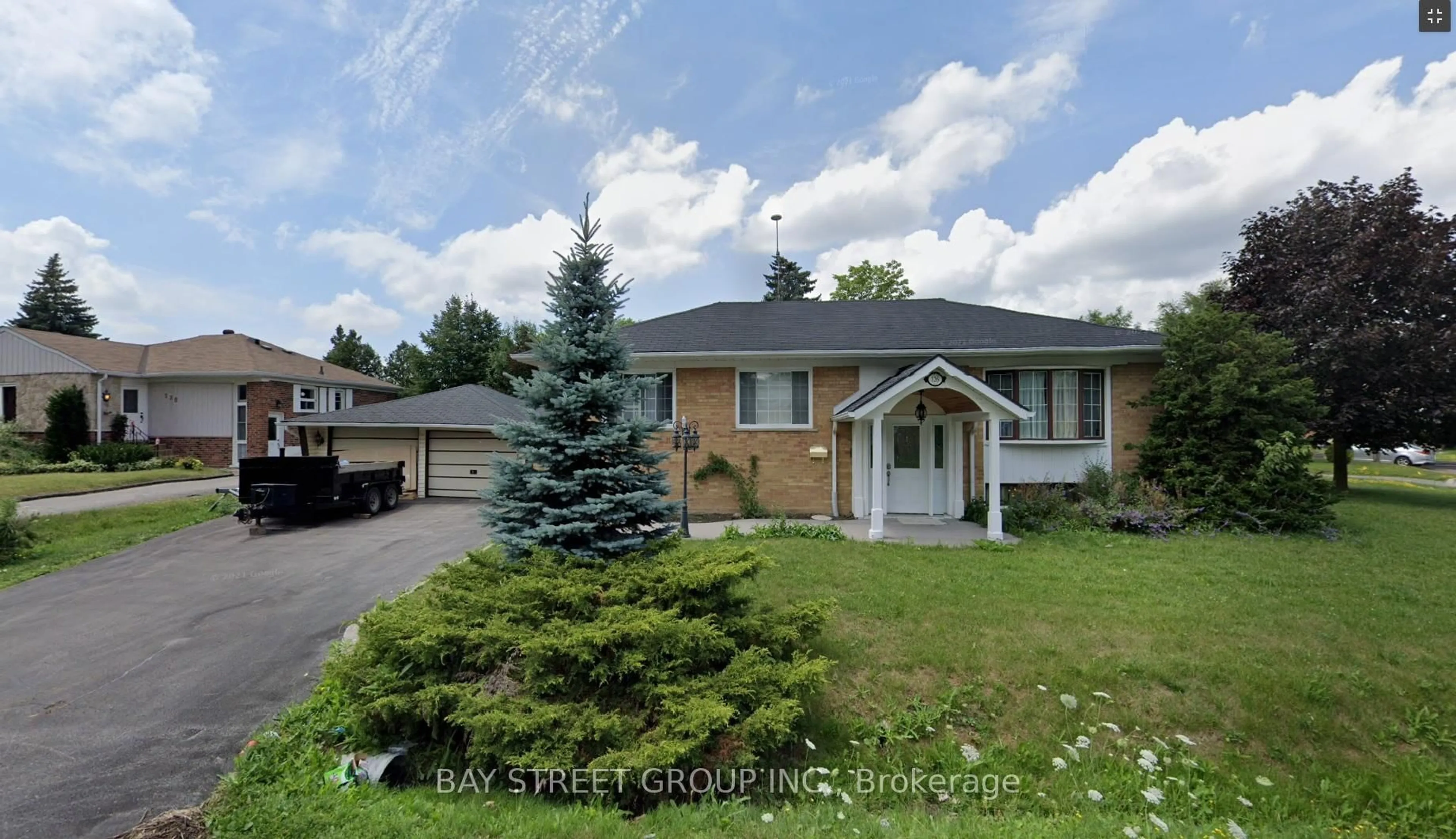 Unknown for 126 Cascade Circ, Richmond Hill Ontario L4C 3H7