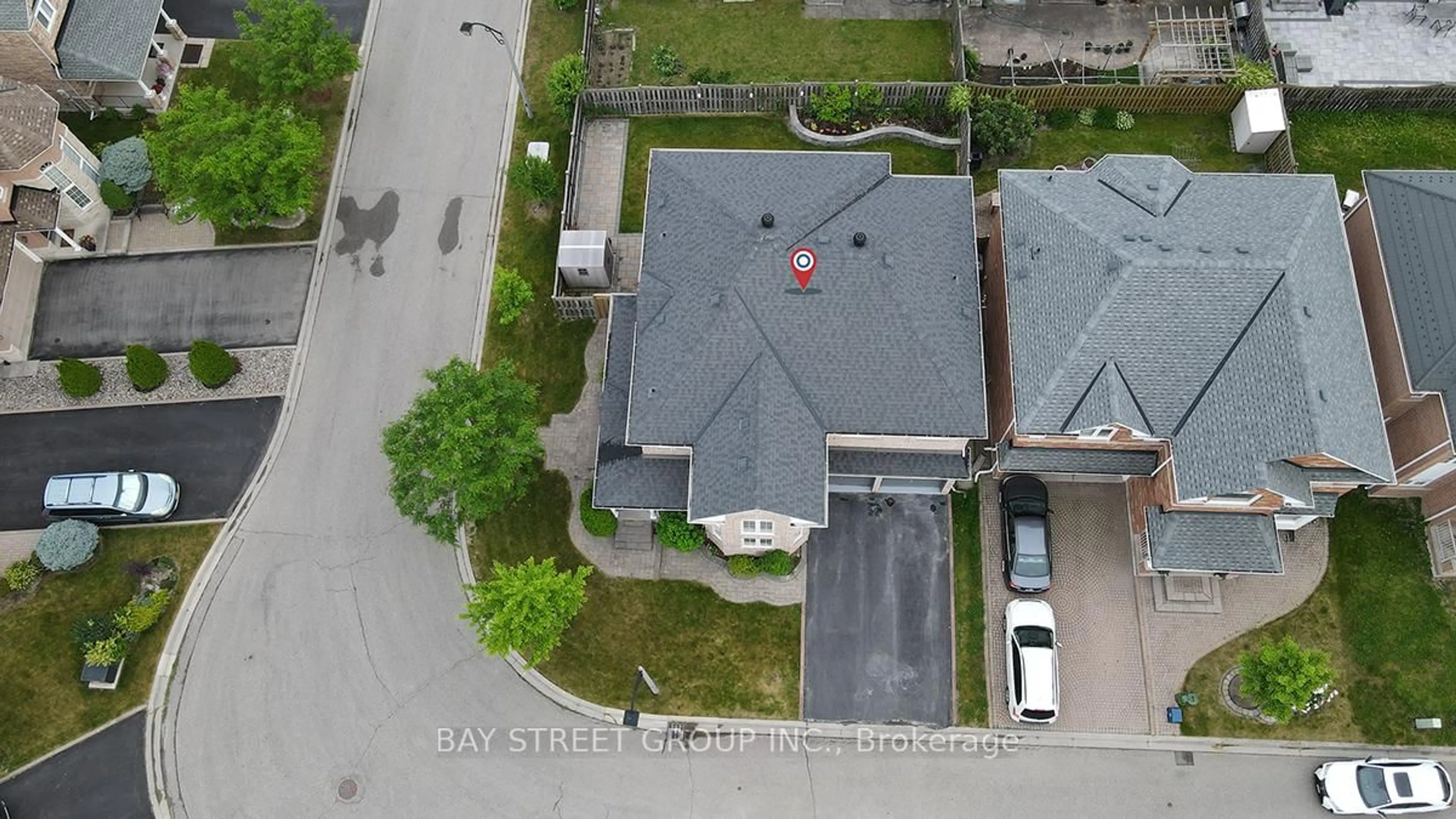 A pic from outside/outdoor area/front of a property/back of a property/a pic from drone, street for 63 Brookhaven Cres, Markham Ontario L6C 2X8