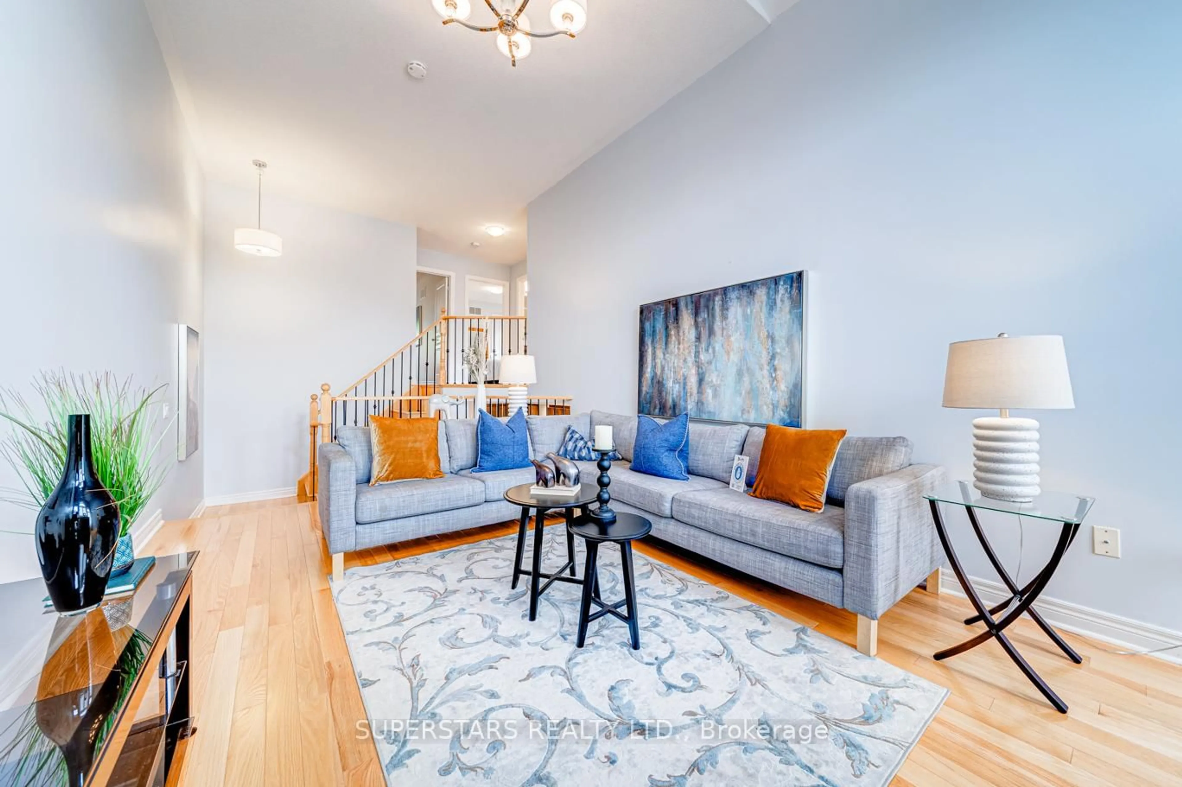 Living room with furniture, unknown for 59 Honey Glen Ave, Markham Ontario L6B 0T9