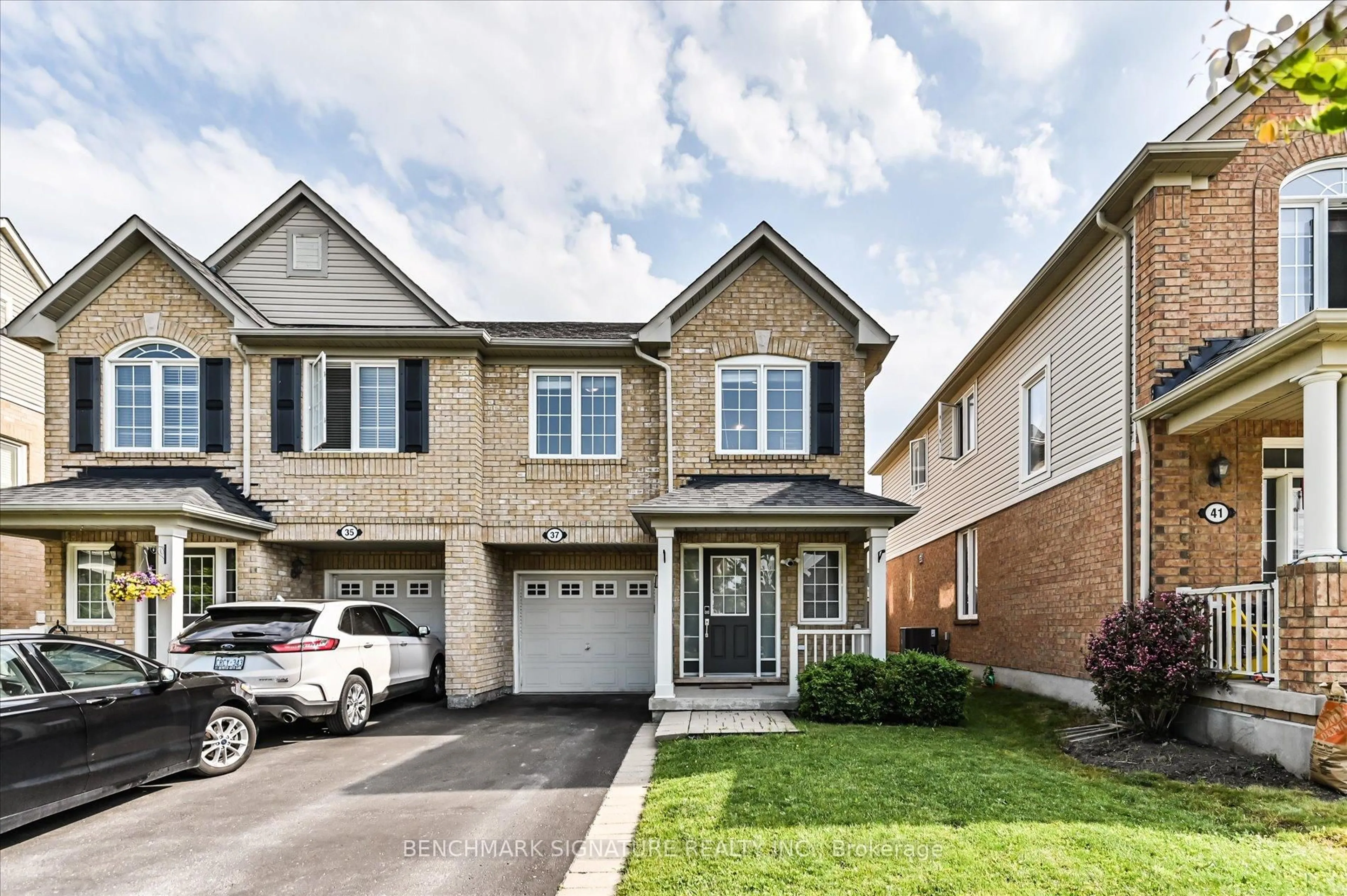 Home with brick exterior material, street for 37 Harry Sanders Ave, Whitchurch-Stouffville Ontario L4A 0J7