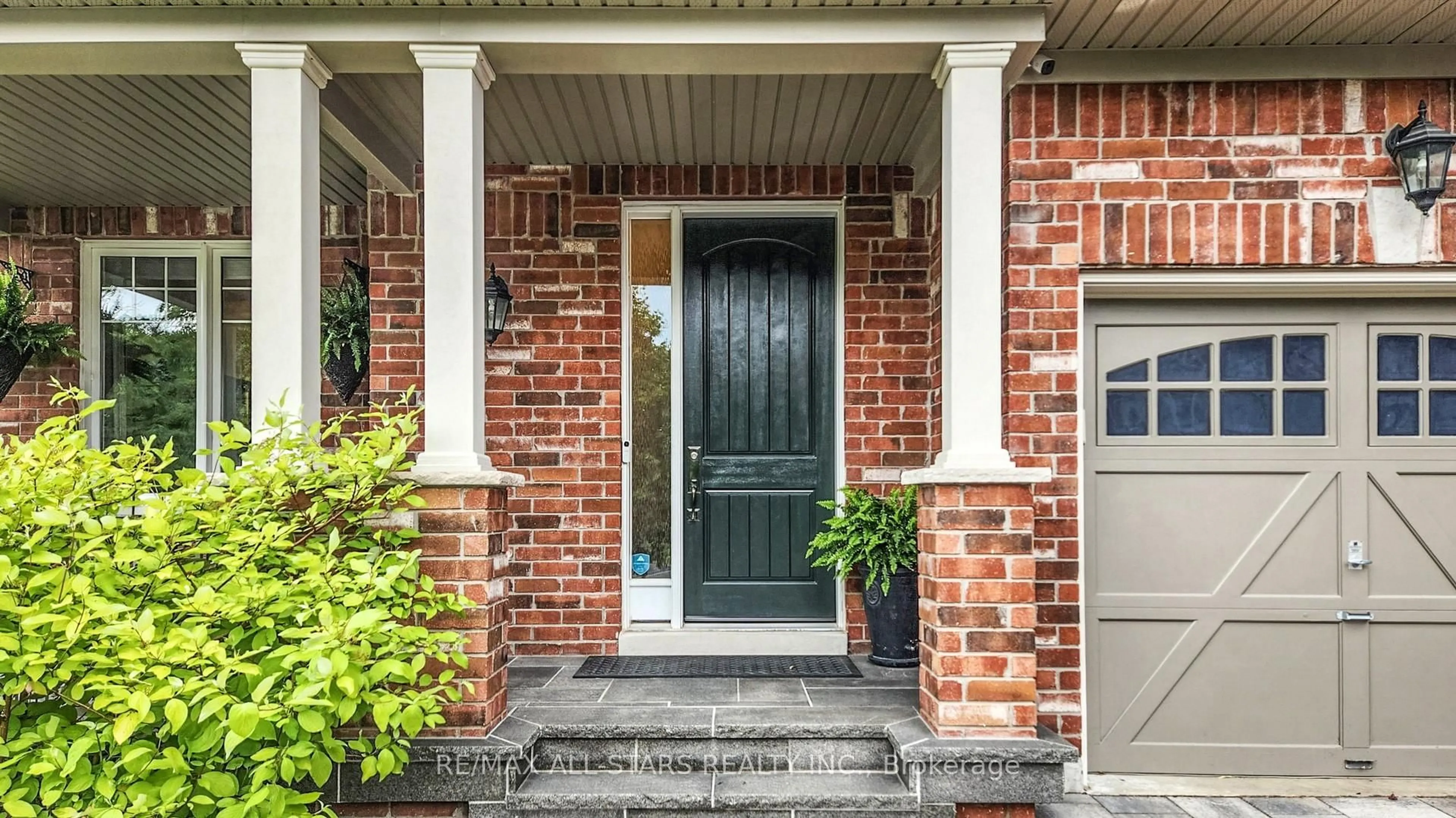 Home with brick exterior material, street for 94 Campbell Dr, Uxbridge Ontario L9P 0B2