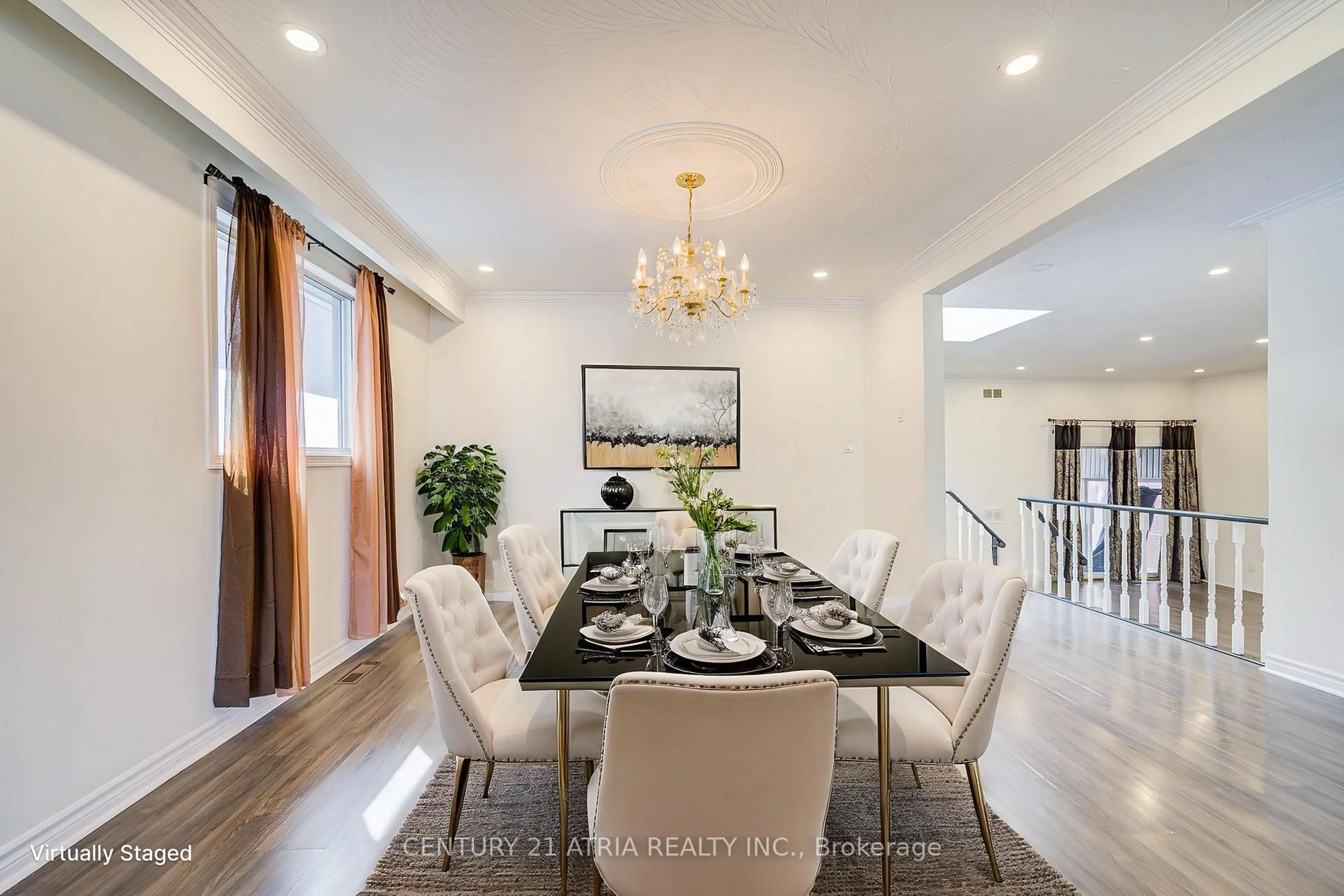 Dining room, ceramic/tile floor for 113 Oak Ave, Richmond Hill Ontario L4C 6R6