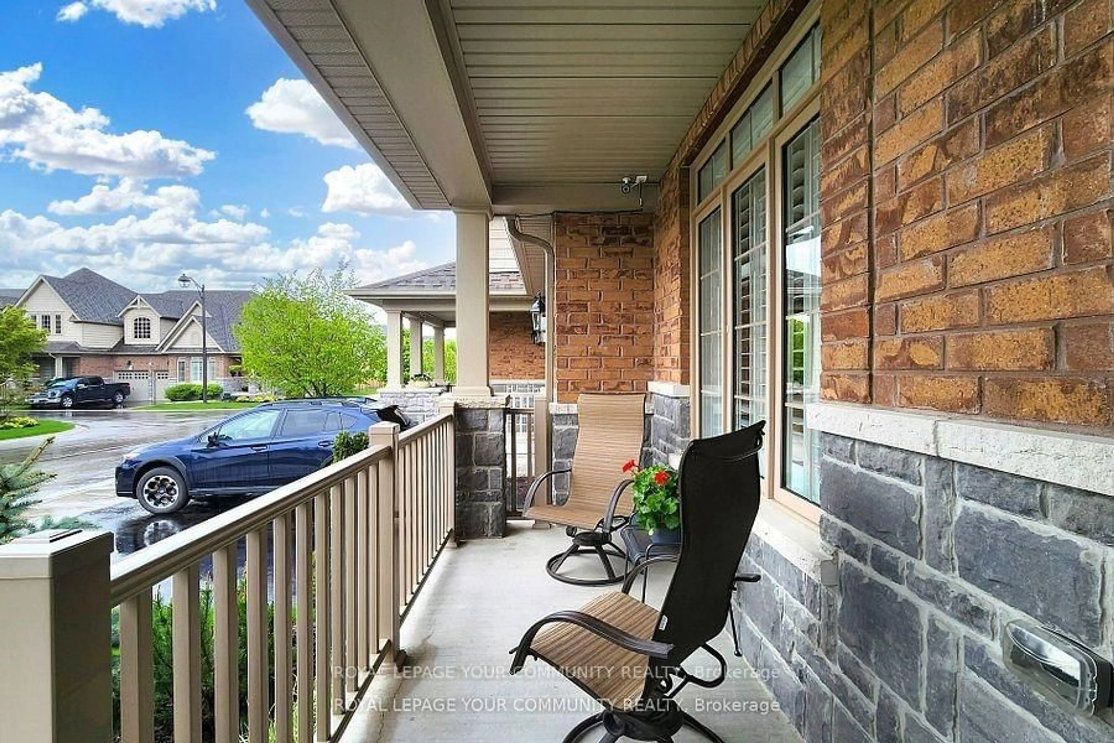 Patio, unknown for 9 Bill Knowles St, Uxbridge Ontario L9P 0E5