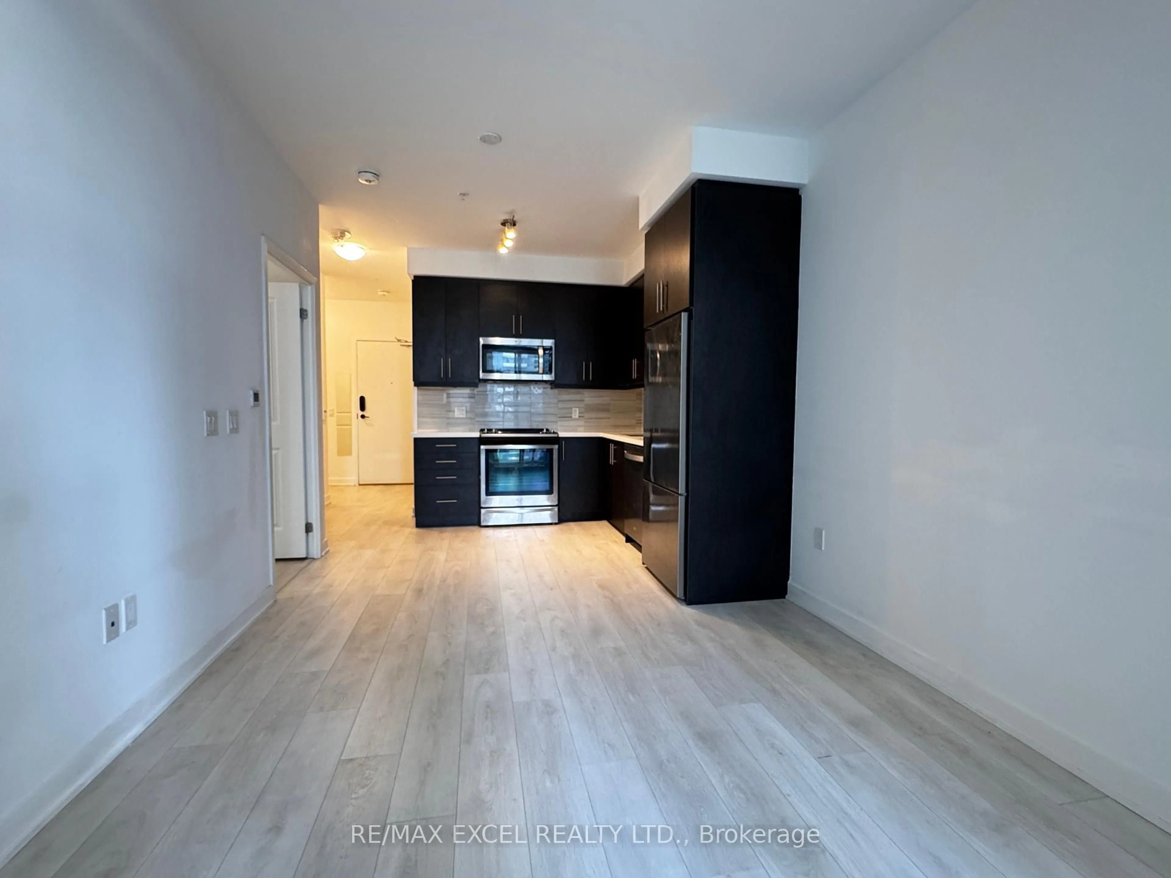 Unknown for 85 Oneida Cres #912, Richmond Hill Ontario L4B 0H4