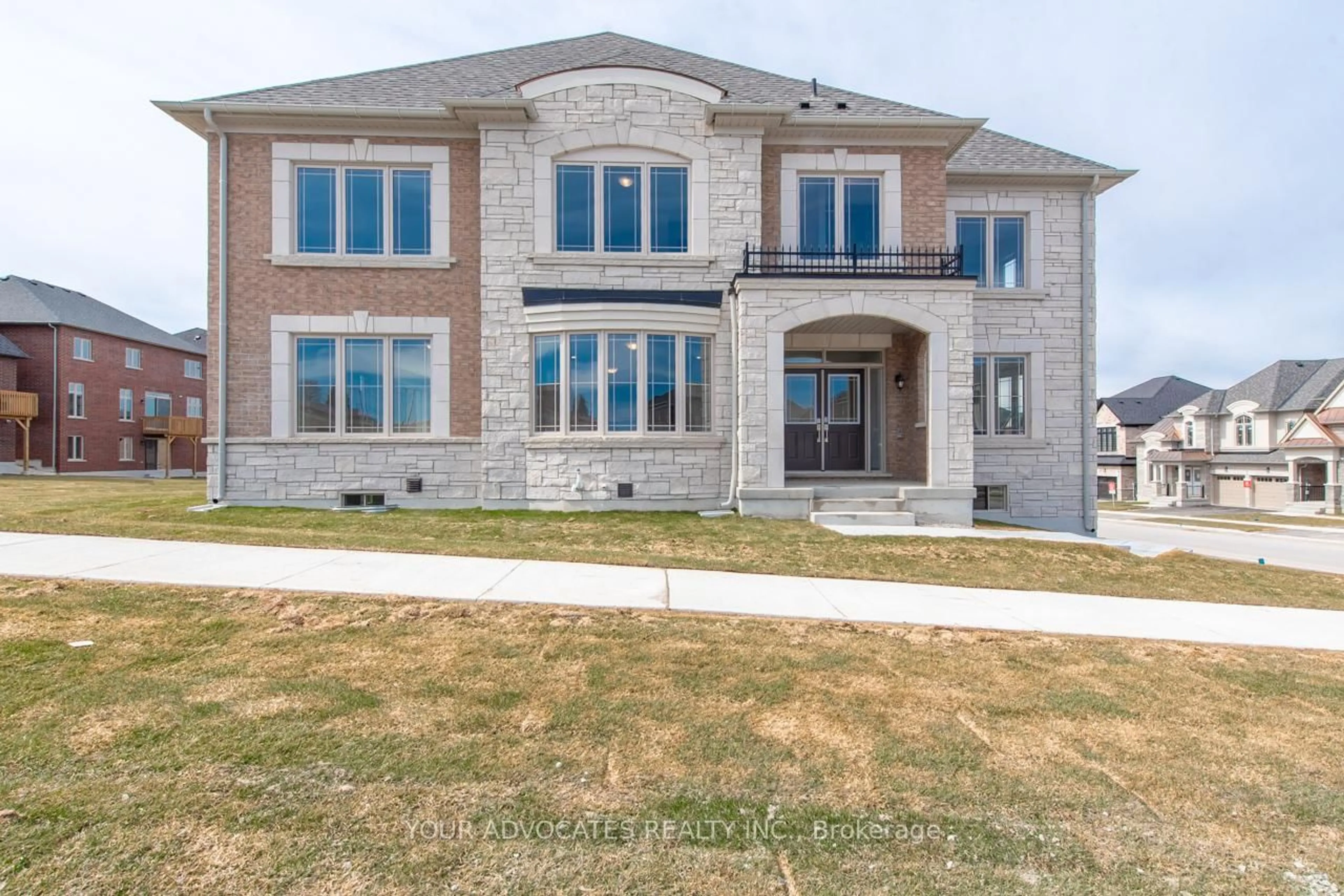 Home with brick exterior material, street for 1 Cunningham Dr, Bradford West Gwillimbury Ontario L0G 1B0