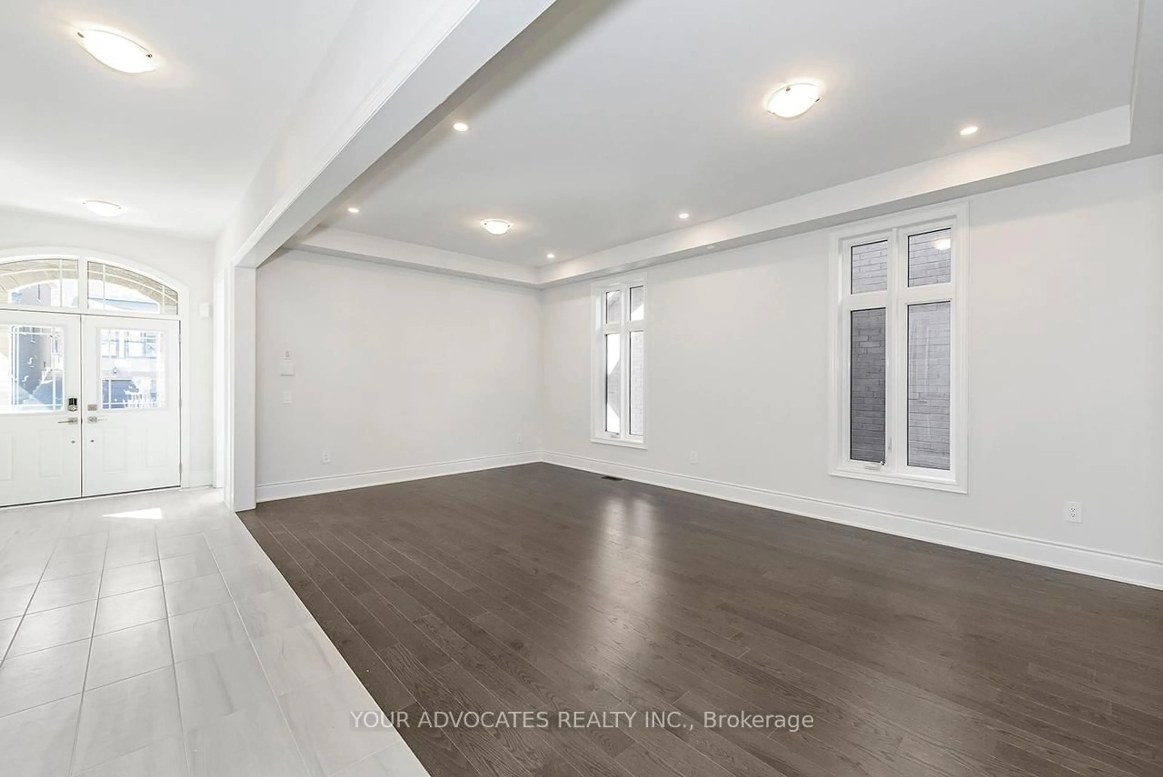 A pic of a room for 130 Rowe St, Bradford West Gwillimbury Ontario L3Z 4M9