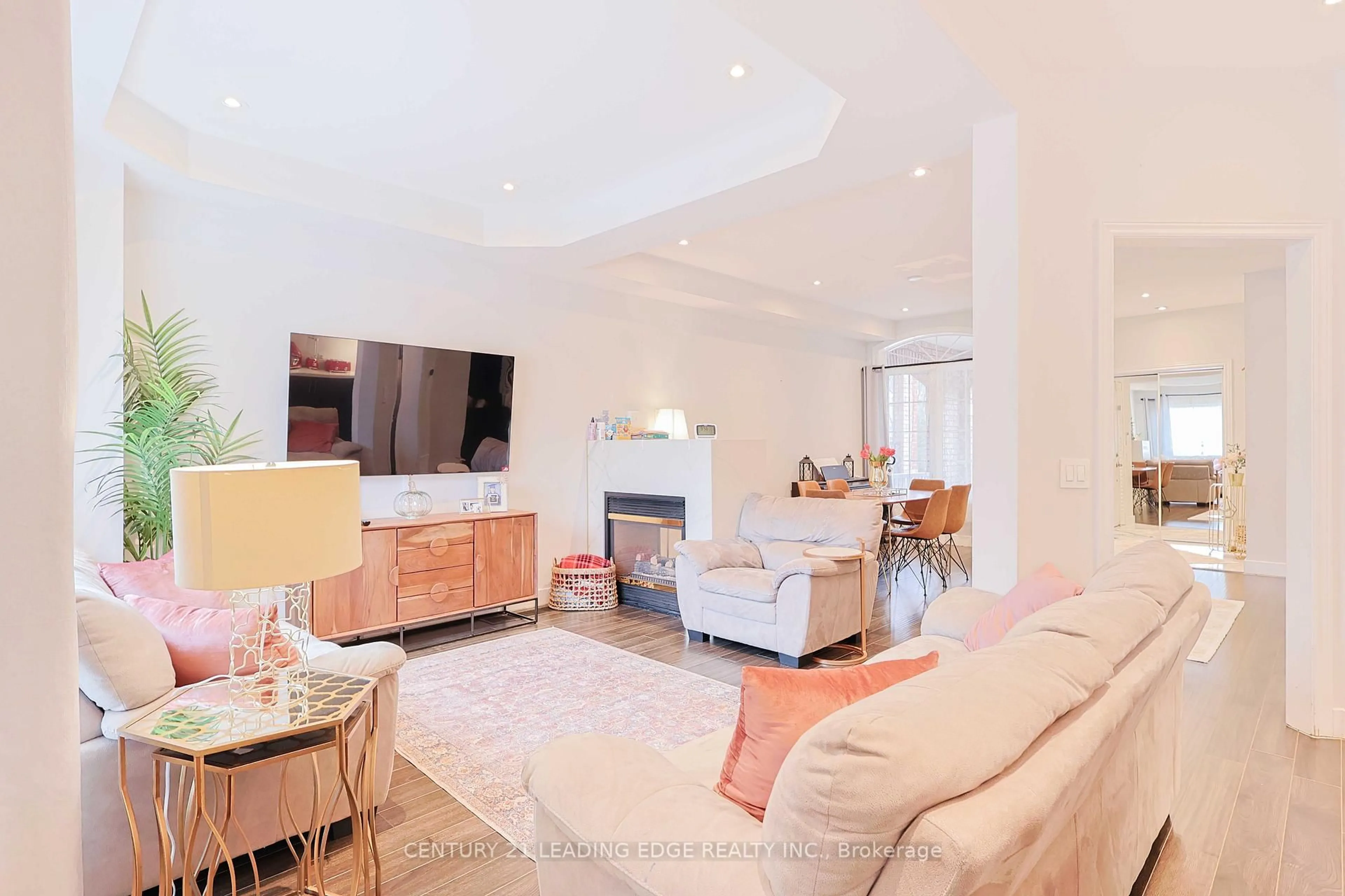 Living room with furniture, unknown for 28 Sylwood Cres, Vaughan Ontario L6A 2R1