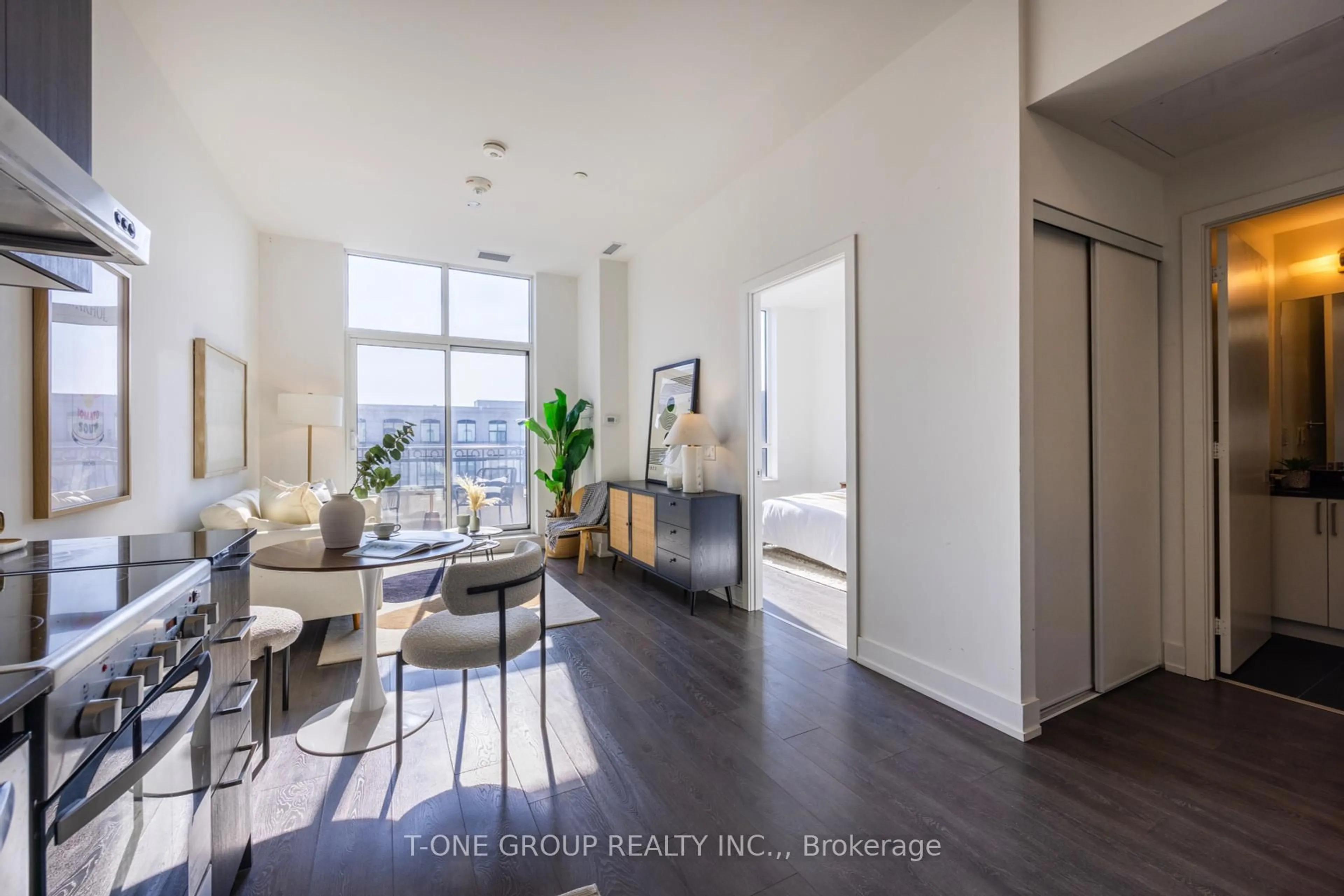 Indoor entryway for 278 Buchanan Dr #920E, Markham Ontario L3R 6J1