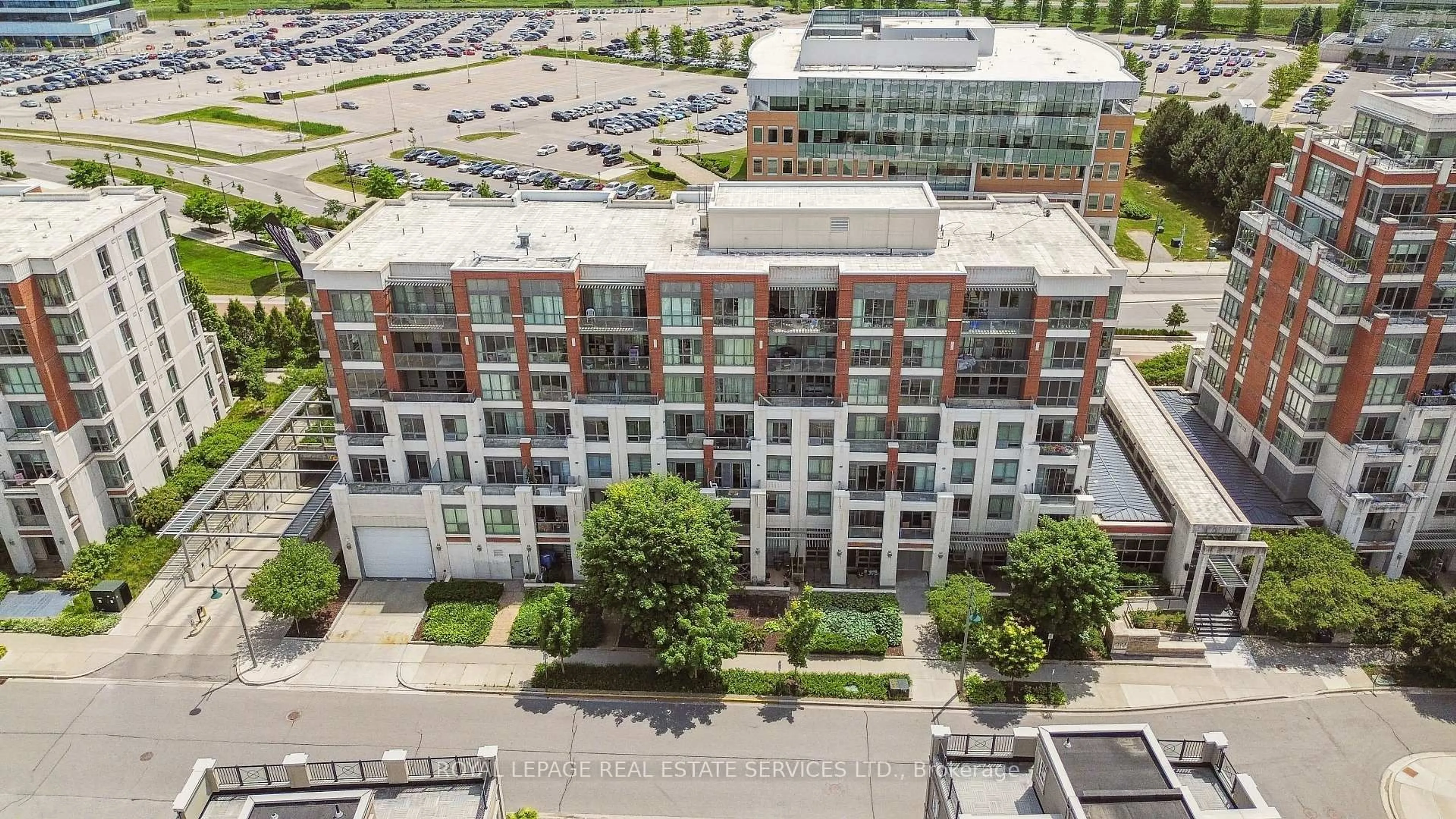 A pic from outside/outdoor area/front of a property/back of a property/a pic from drone, city buildings view from balcony for 21 Upper Duke Cres #511, Markham Ontario L6G 0B7