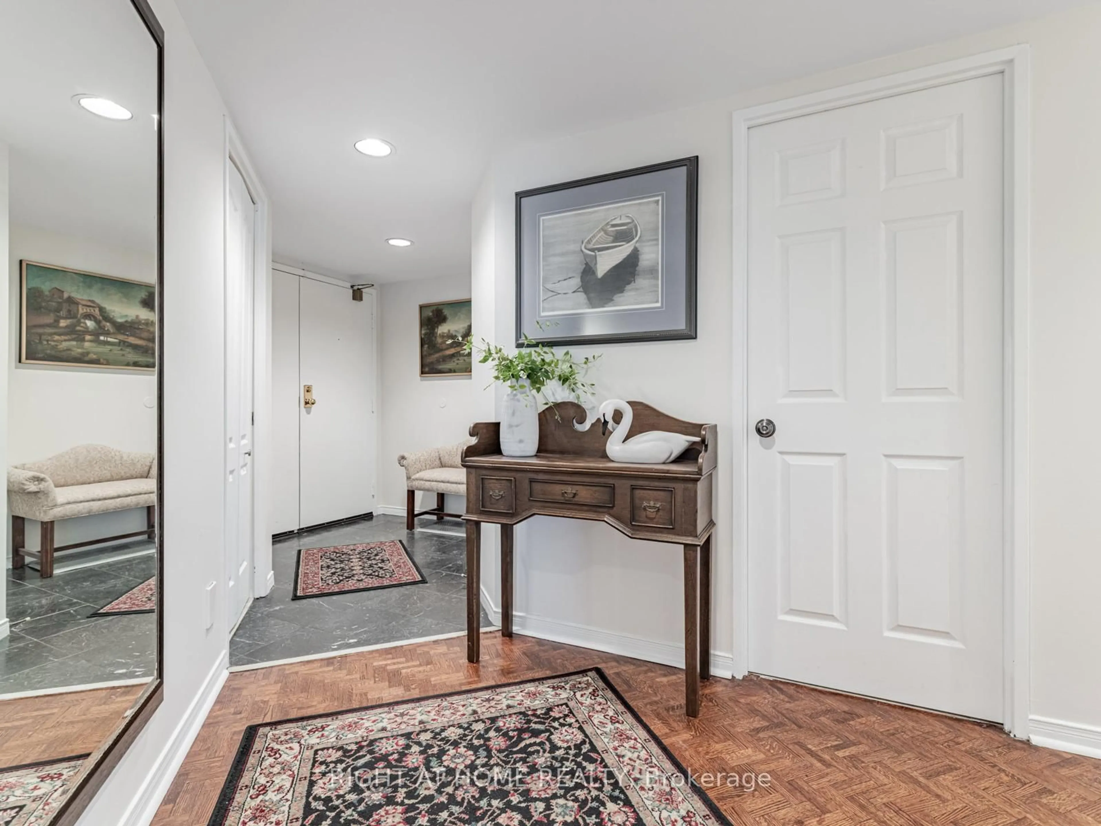Indoor entryway for 100 Arbors Lane #209, Vaughan Ontario L4L 7G4