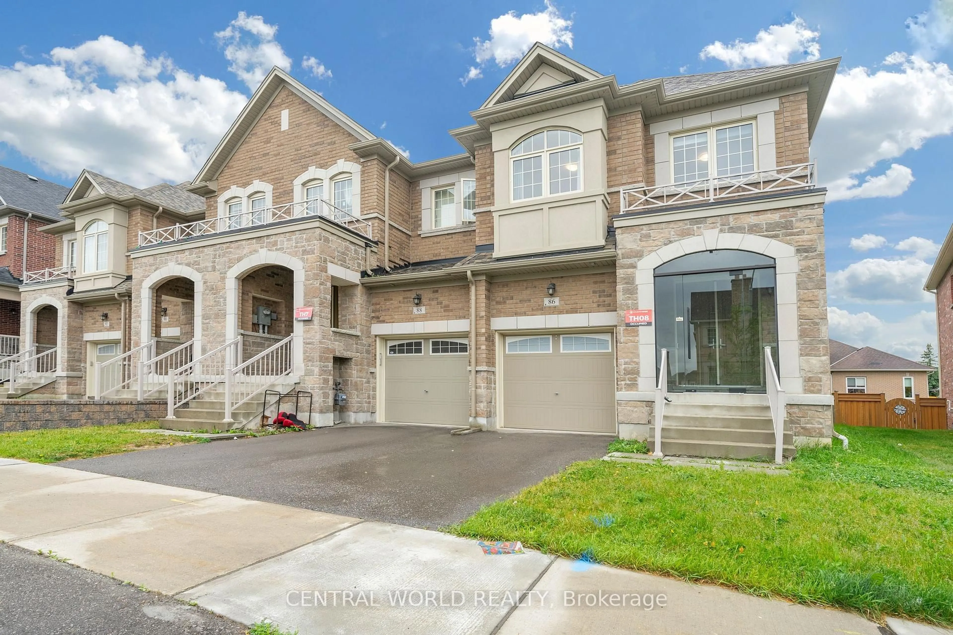 Home with brick exterior material, street for 86 Drizzel Cres, Richmond Hill Ontario L4E 2Z1