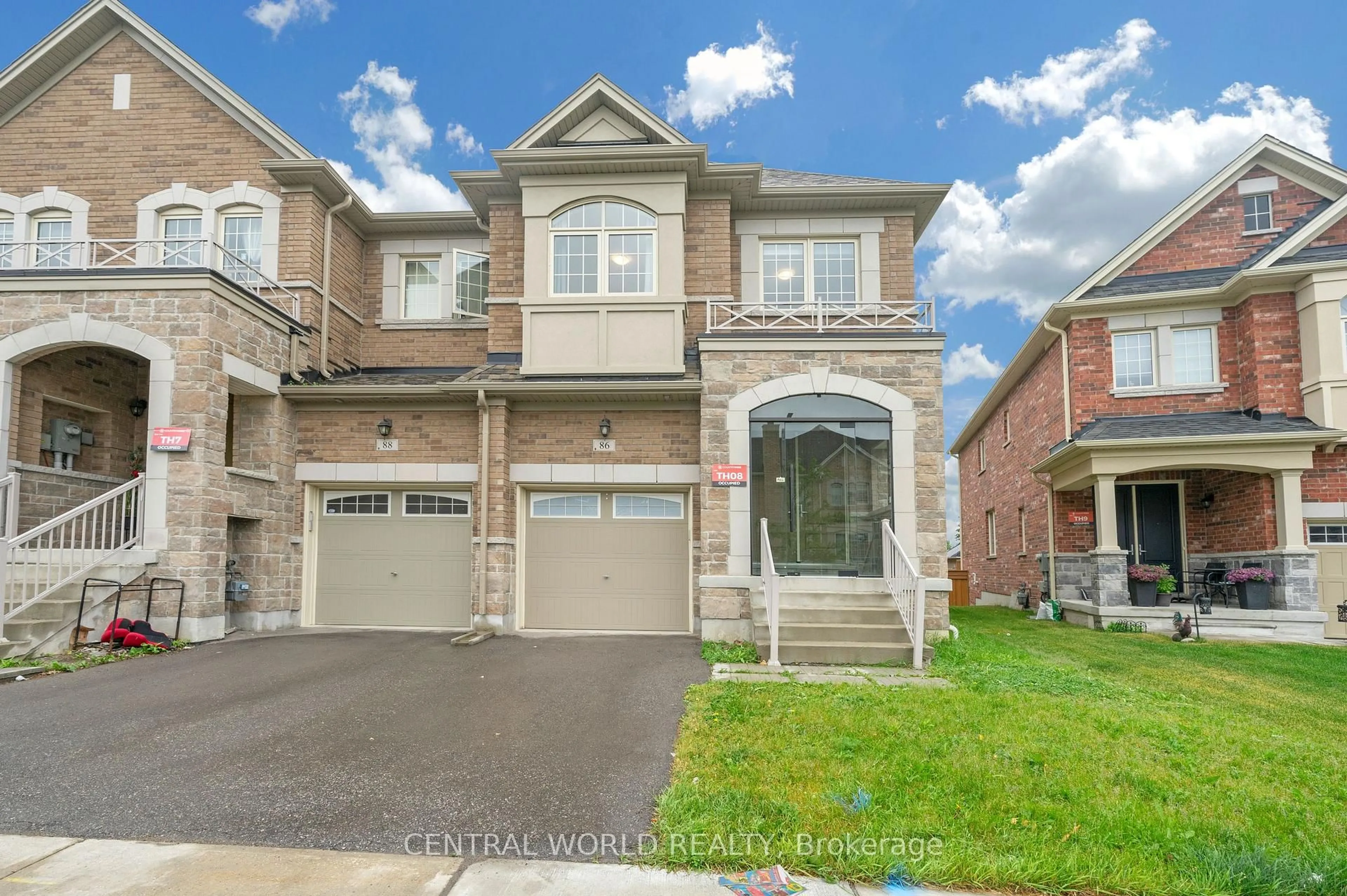 Home with brick exterior material, street for 86 Drizzel Cres, Richmond Hill Ontario L4E 2Z1