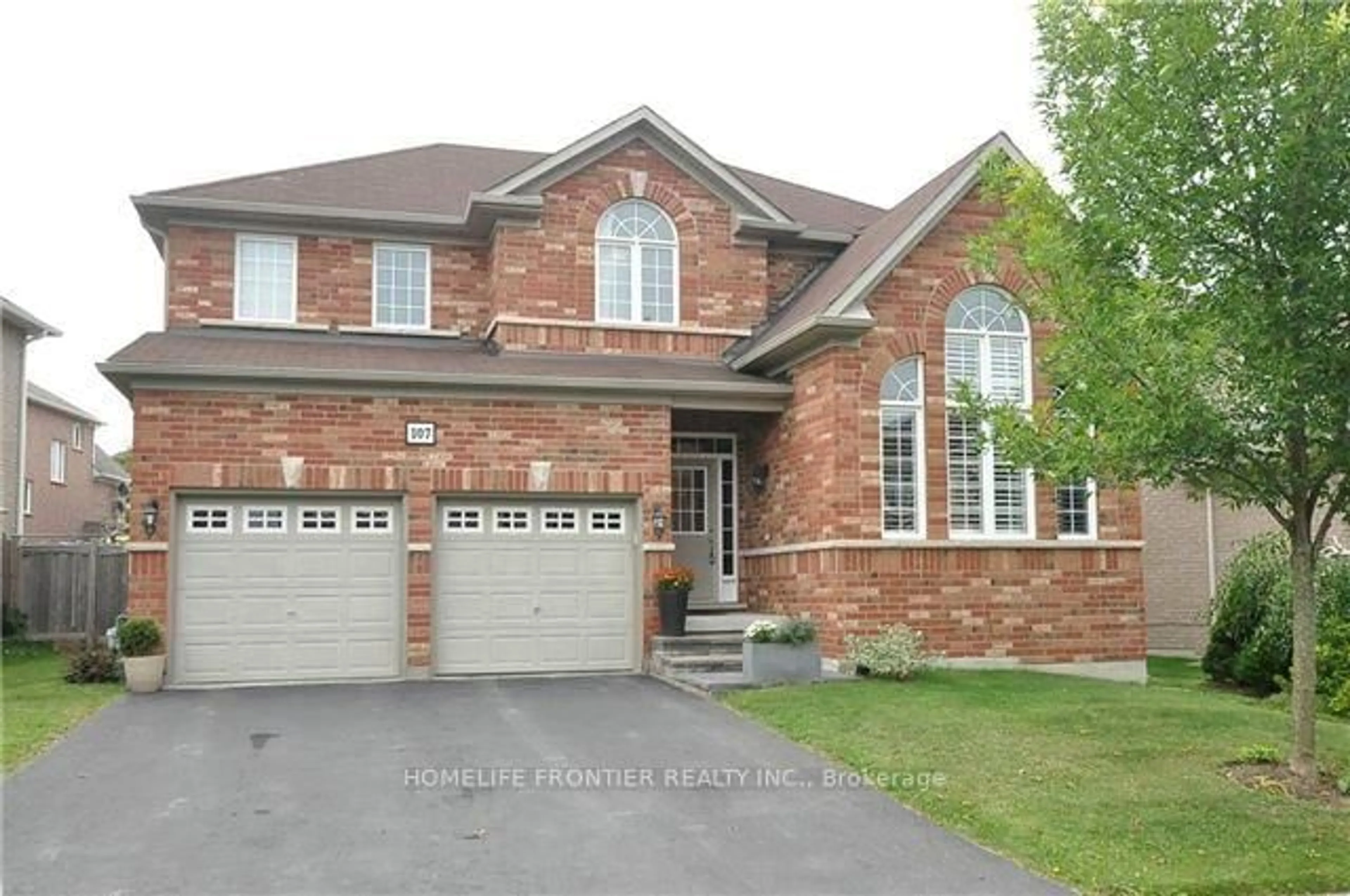 Home with brick exterior material, street for 107 Mynden Way, Newmarket Ontario L3X 3B7