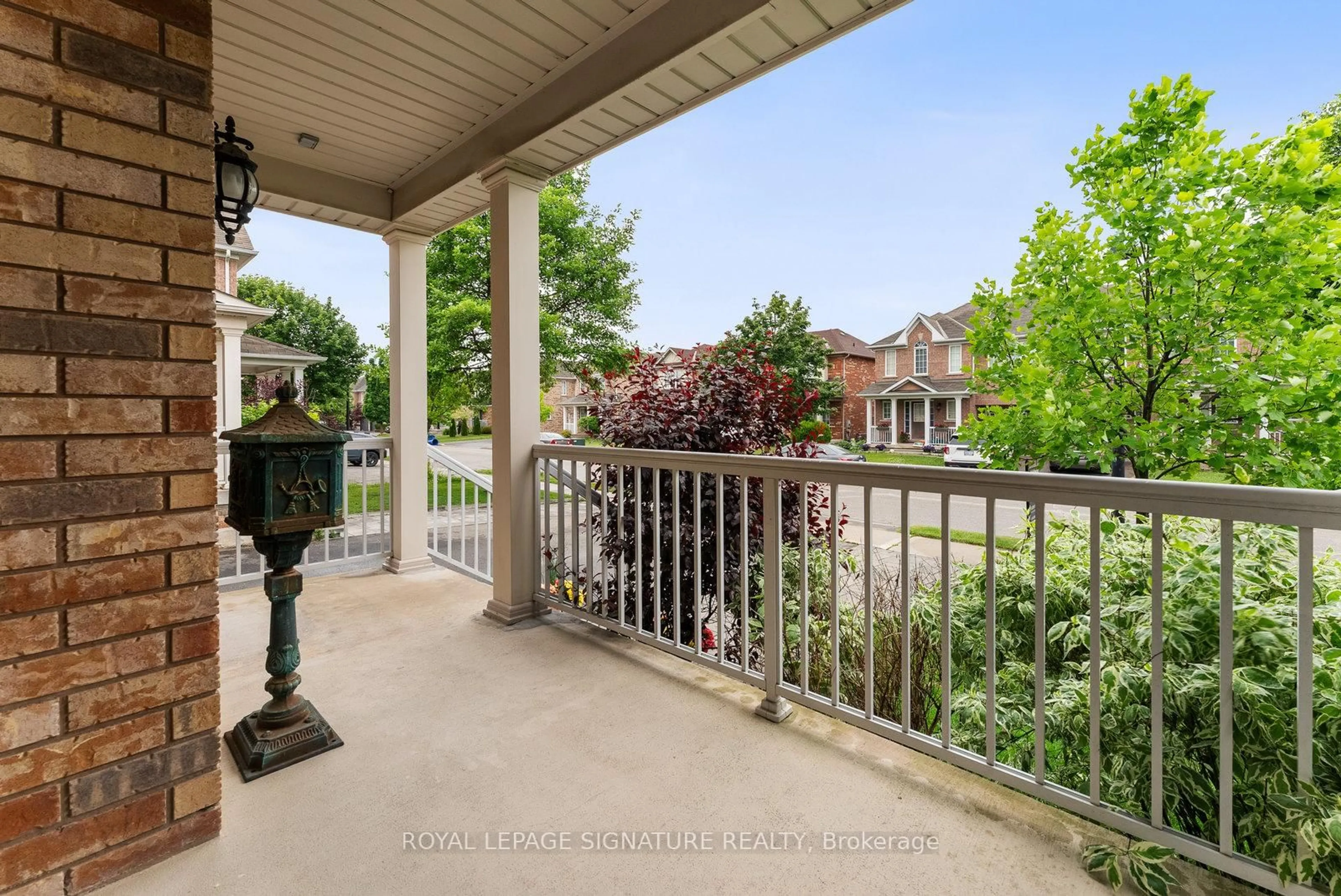 Patio, water/lake/river/ocean view for 131 Mynden Way, Newmarket Ontario L3X 3B7