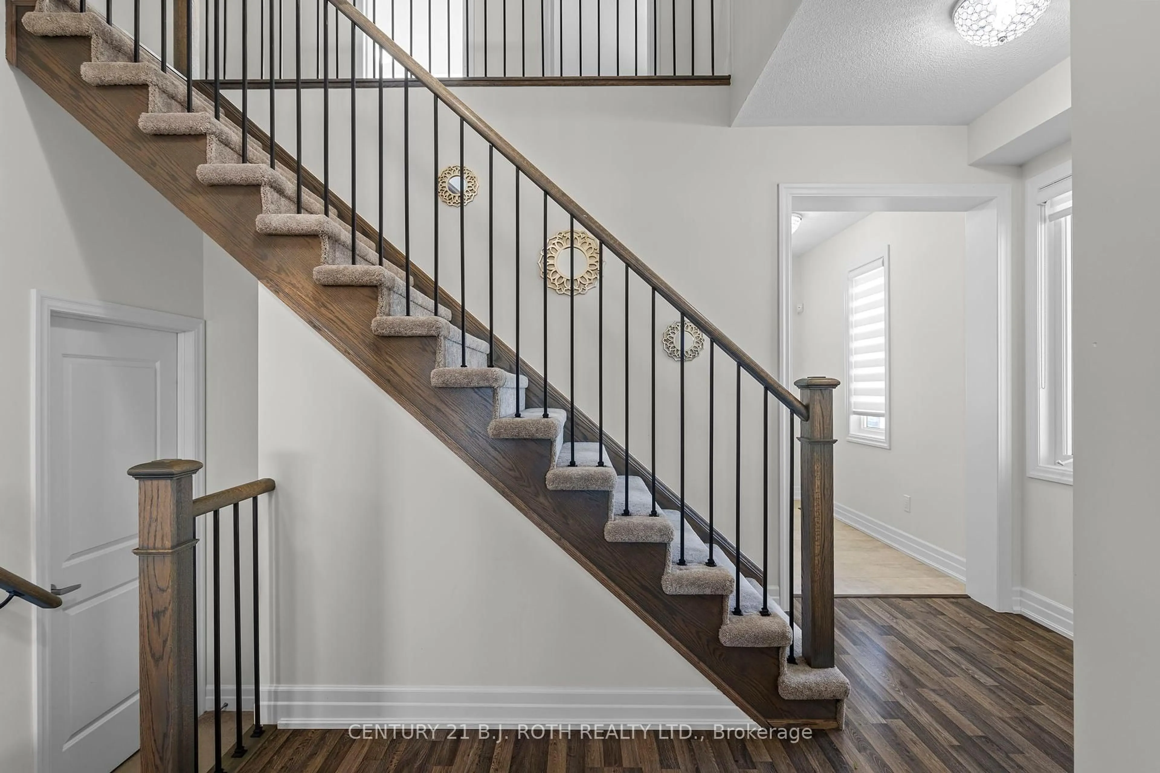 Stairs for 11 WAGNER Cres, Essa Ontario L0M 1B6