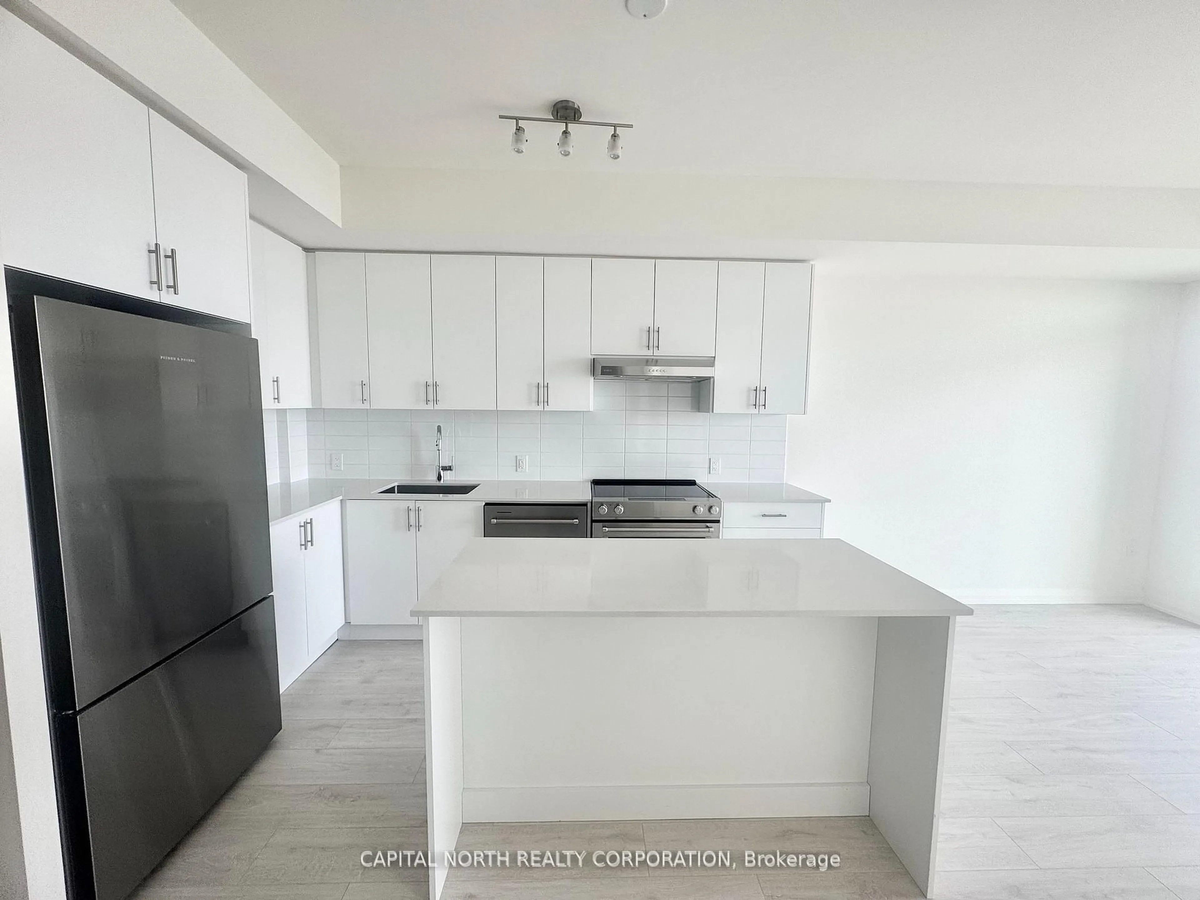 Unknown for 8960 Jane St #1907, Vaughan Ontario L4K 2M9