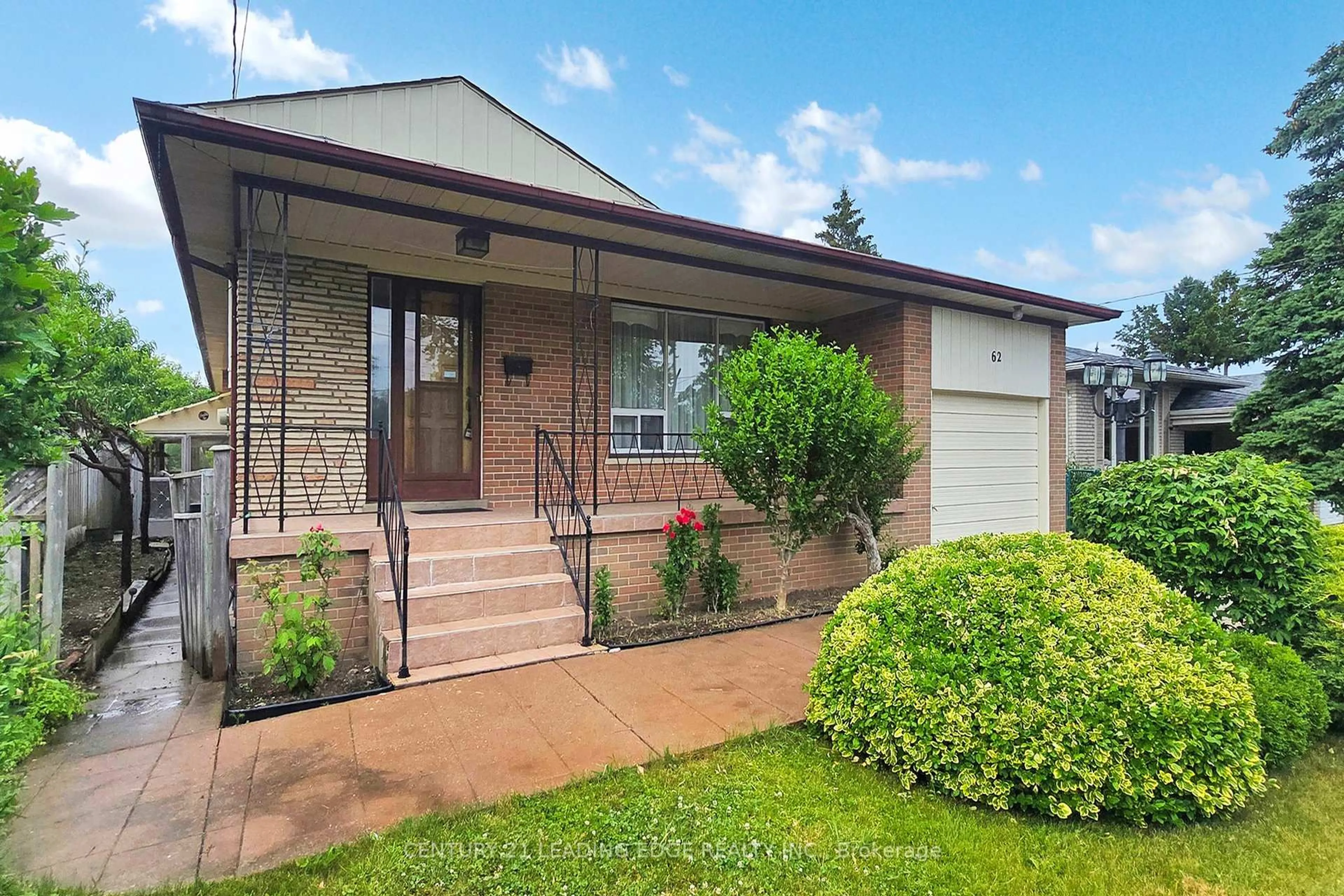 Home with brick exterior material, street for 62 Clark Ave, Markham Ontario L3T 1S5