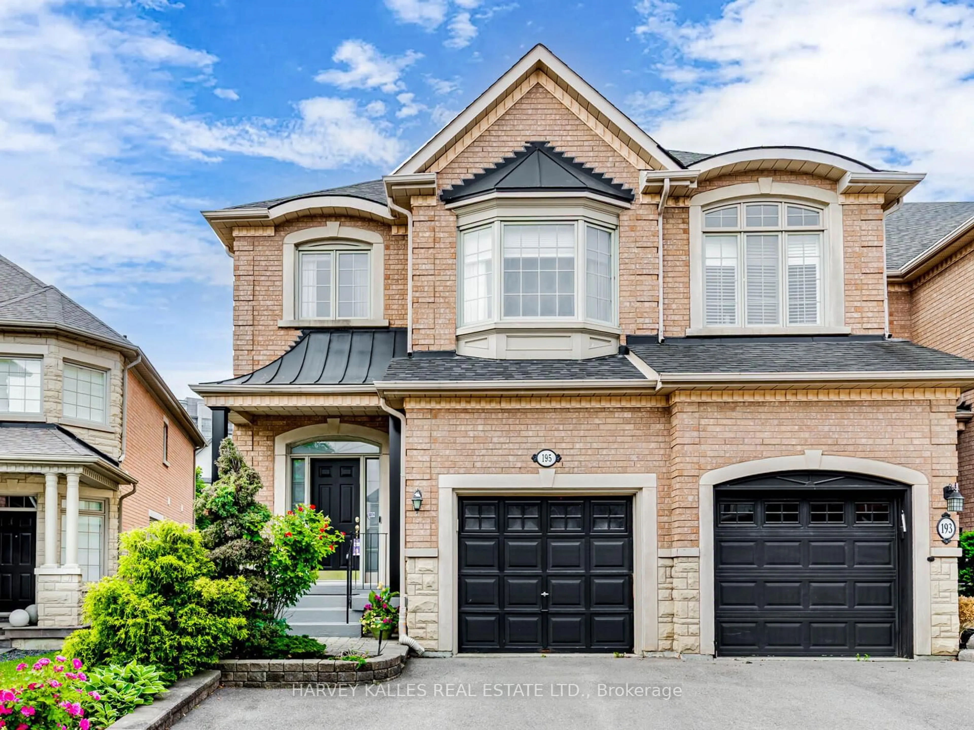 Home with brick exterior material, street for 195 Kingsbridge Circ, Vaughan Ontario L4J 8N9