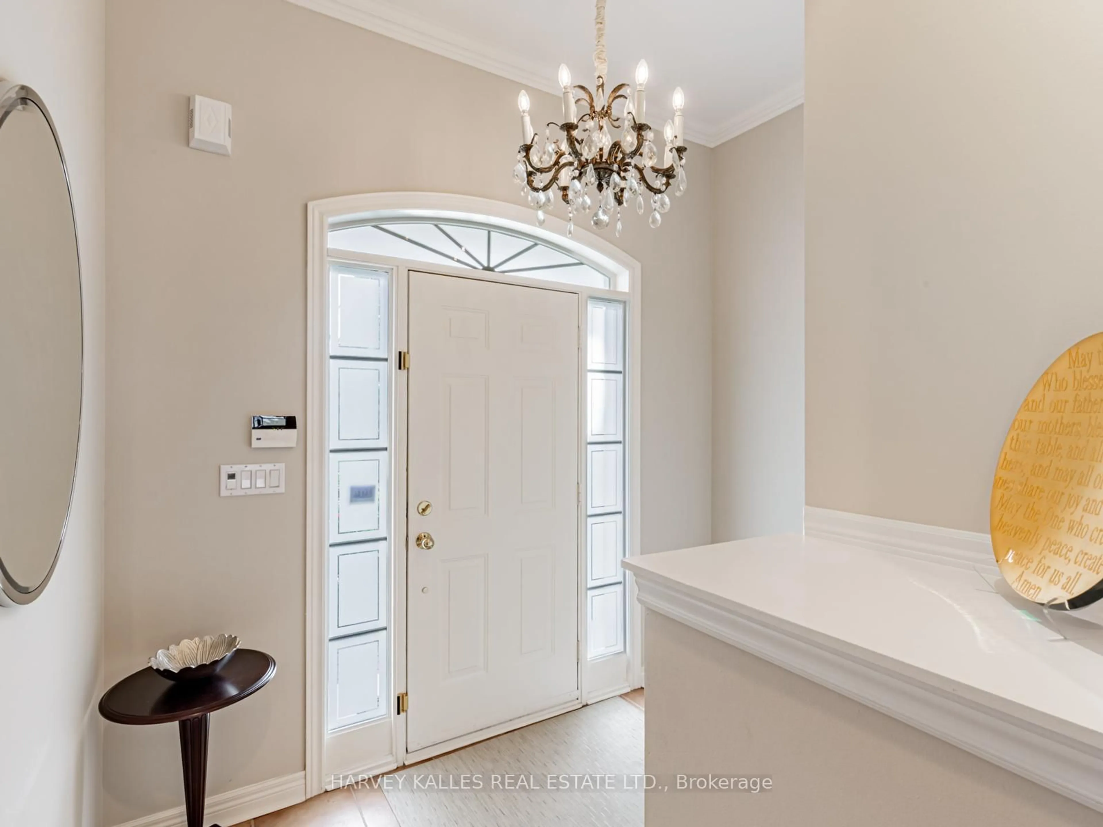 Indoor entryway for 195 Kingsbridge Circ, Vaughan Ontario L4J 8N9
