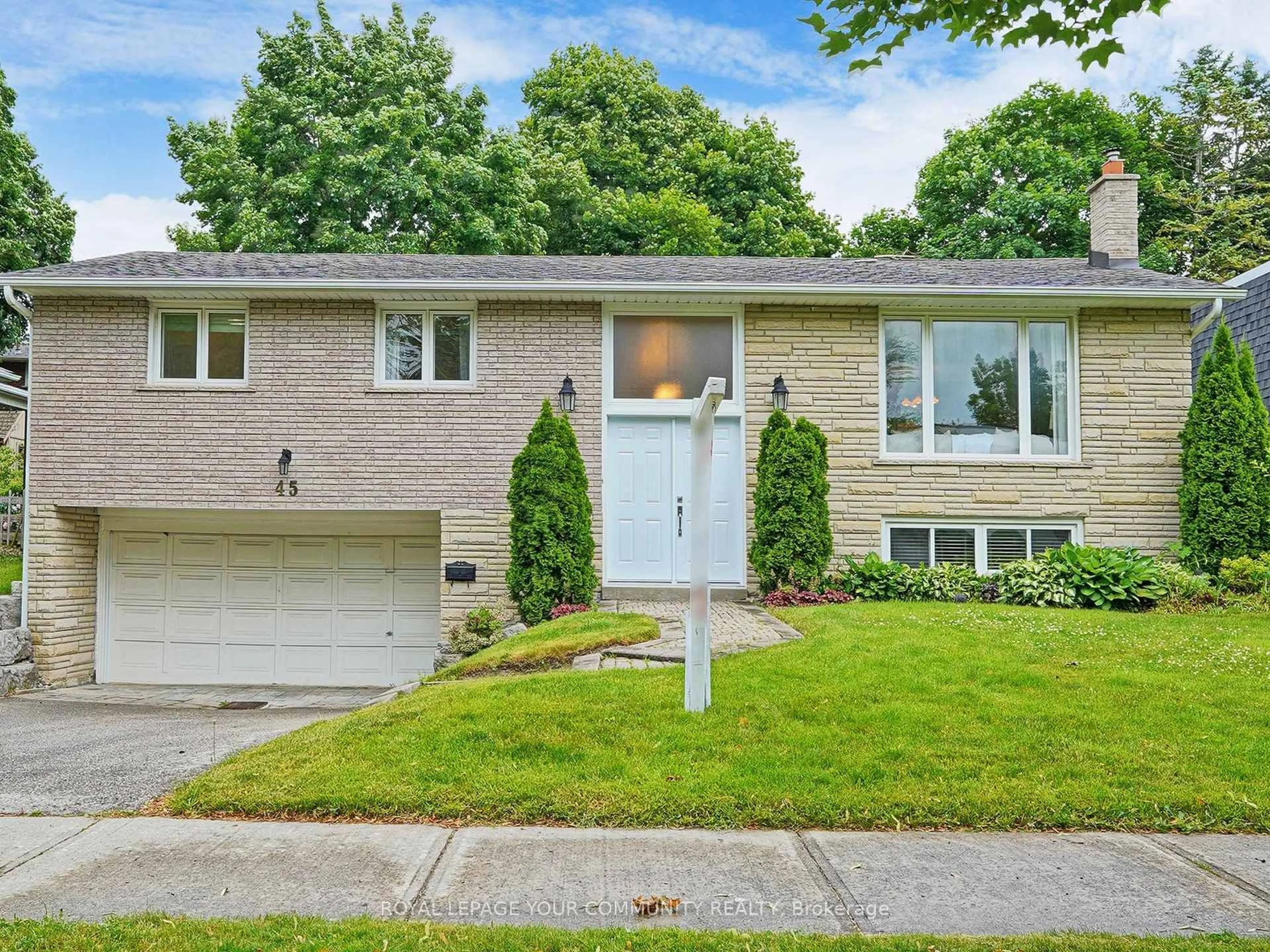 Home with brick exterior material, street for 45 Squire Baker's Lane, Markham Ontario L3P 3G8