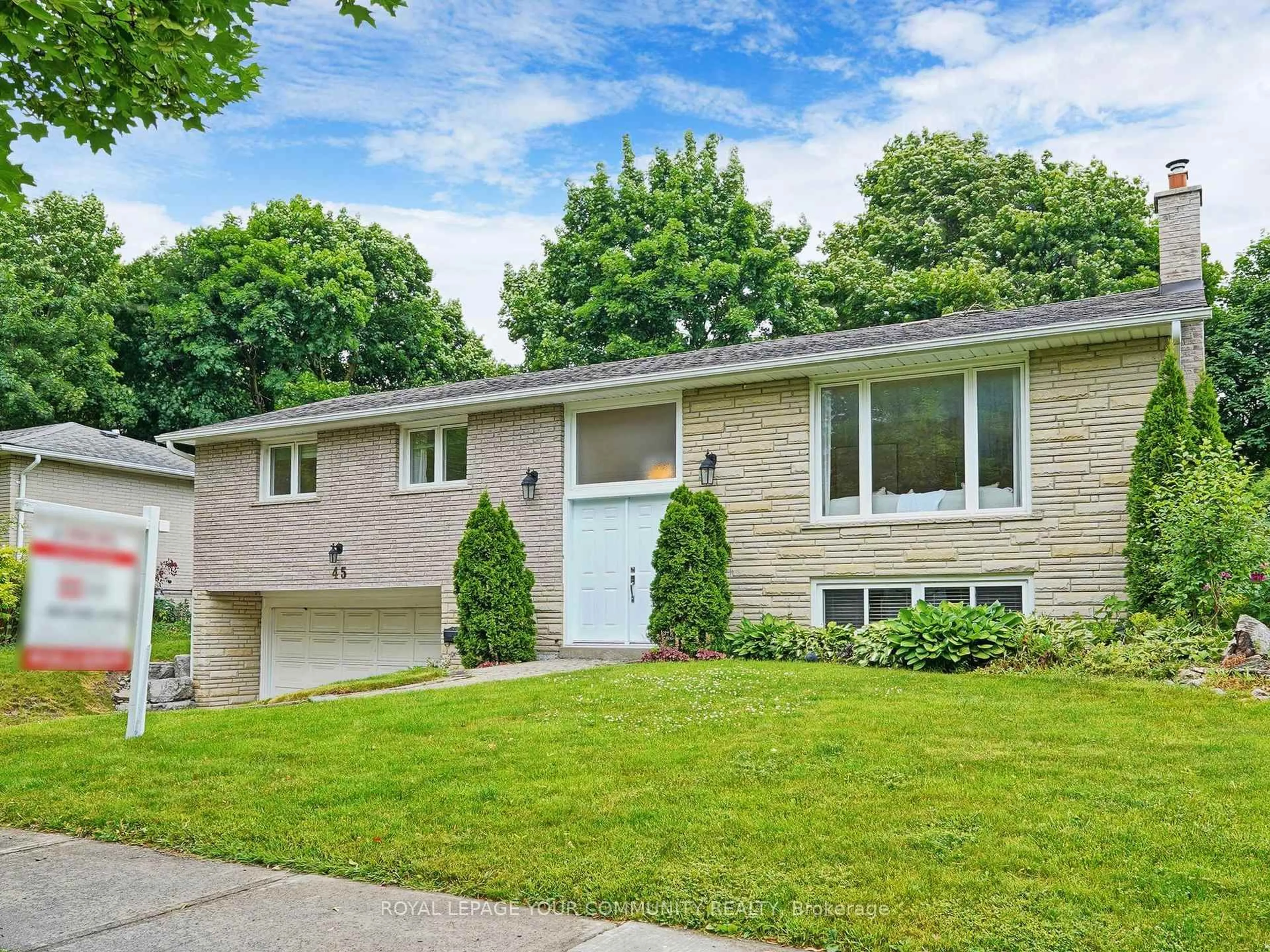 Home with brick exterior material, street for 45 Squire Baker's Lane, Markham Ontario L3P 3G8